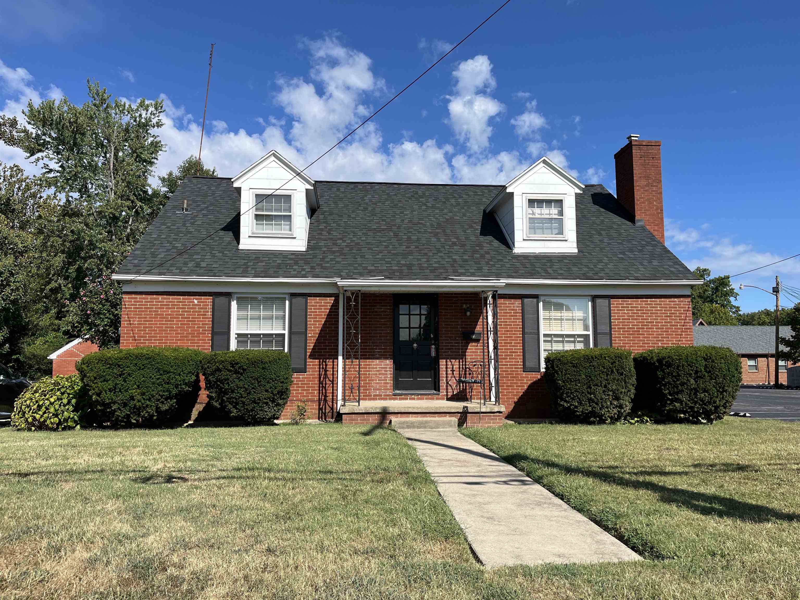 721 Maple Ave, Owensboro, Kentucky 42301, 3 Bedrooms Bedrooms, ,1 BathroomBathrooms,Single Family Residence,For Sale,Maple Ave,90751