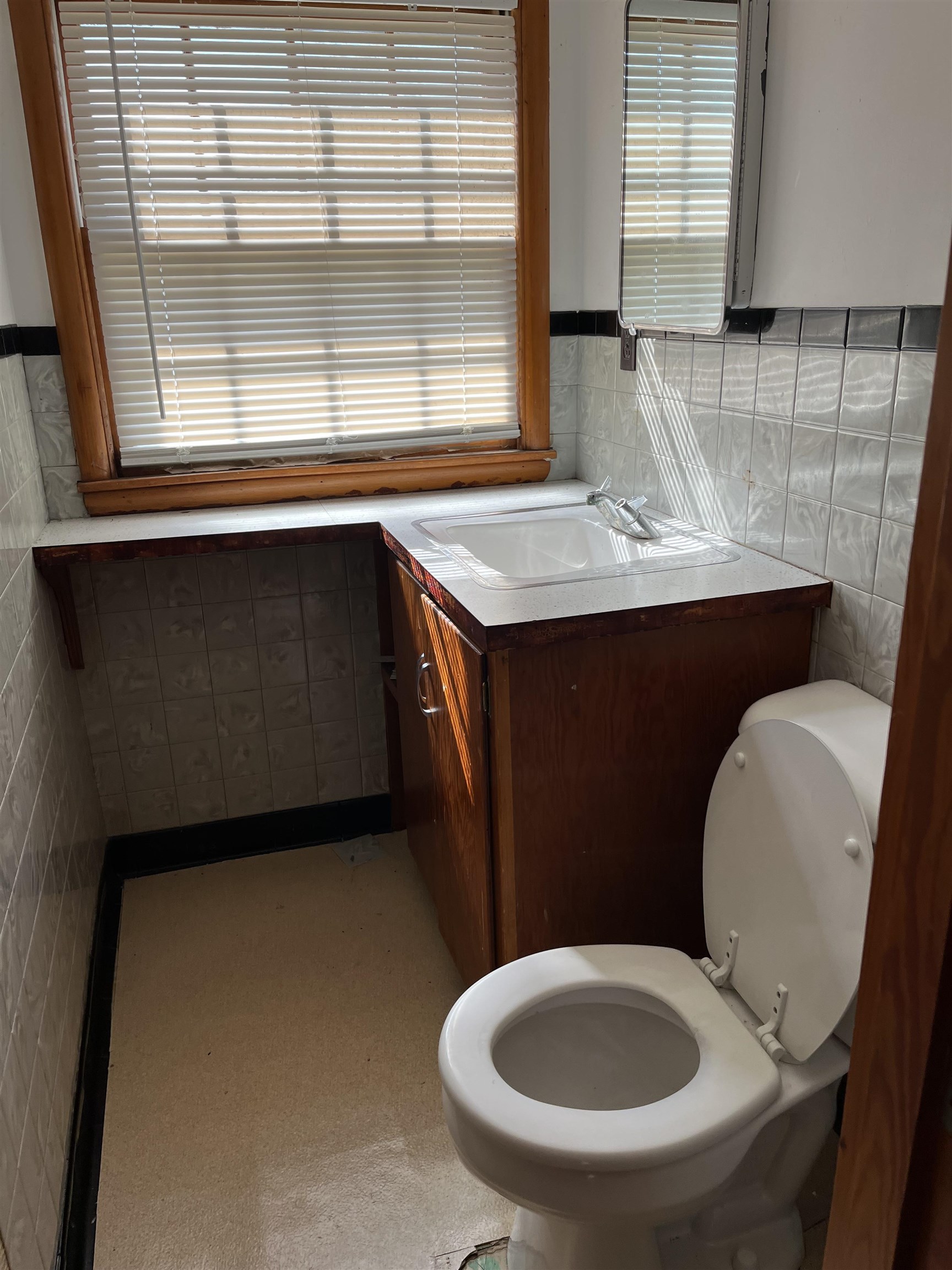721 Maple Ave, Owensboro, Kentucky 42301, 3 Bedrooms Bedrooms, ,1 BathroomBathrooms,Single Family Residence,For Sale,Maple Ave,90751