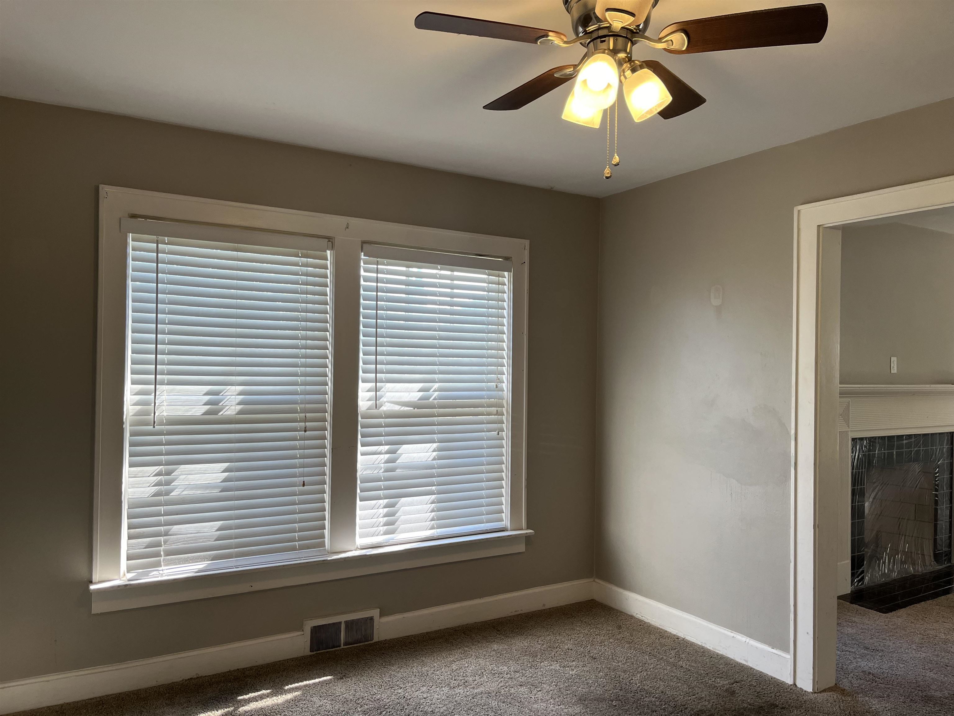 721 Maple Ave, Owensboro, Kentucky 42301, 3 Bedrooms Bedrooms, ,1 BathroomBathrooms,Single Family Residence,For Sale,Maple Ave,90751