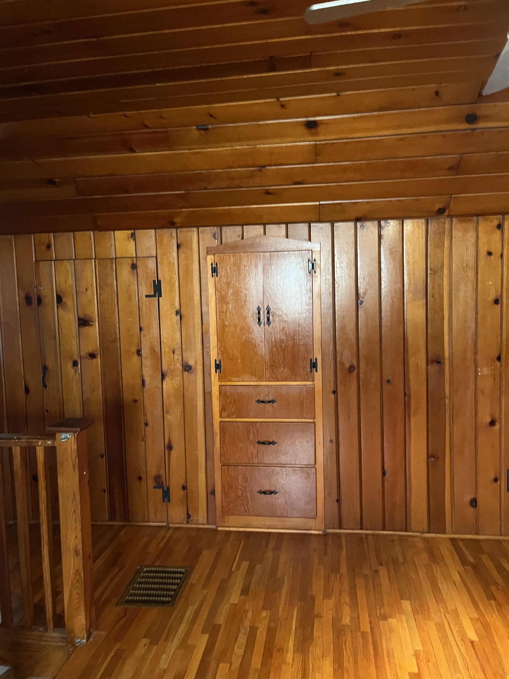 721 Maple Ave, Owensboro, Kentucky 42301, 3 Bedrooms Bedrooms, ,1 BathroomBathrooms,Single Family Residence,For Sale,Maple Ave,90751