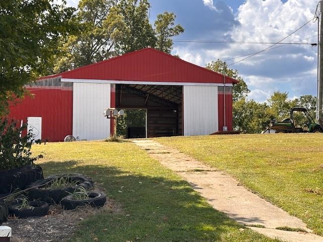 1302 French Meyers Lane, Irvington, Kentucky 40146, 4 Bedrooms Bedrooms, ,3 BathroomsBathrooms,Farm,For Sale,French Meyers Lane,90752