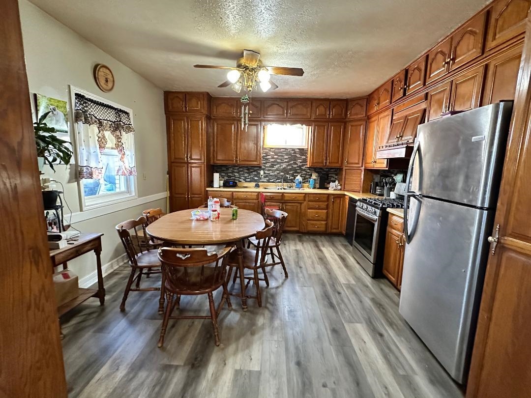 1302 French Meyers Lane, Irvington, Kentucky 40146, 4 Bedrooms Bedrooms, ,3 BathroomsBathrooms,Farm,For Sale,French Meyers Lane,90752
