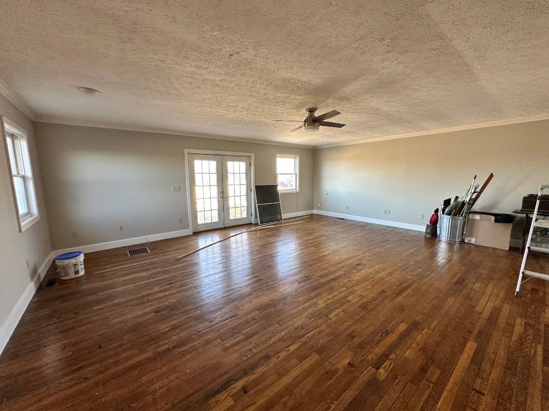 1302 French Meyers Lane, Irvington, Kentucky 40146, 4 Bedrooms Bedrooms, ,3 BathroomsBathrooms,Farm,For Sale,French Meyers Lane,90752