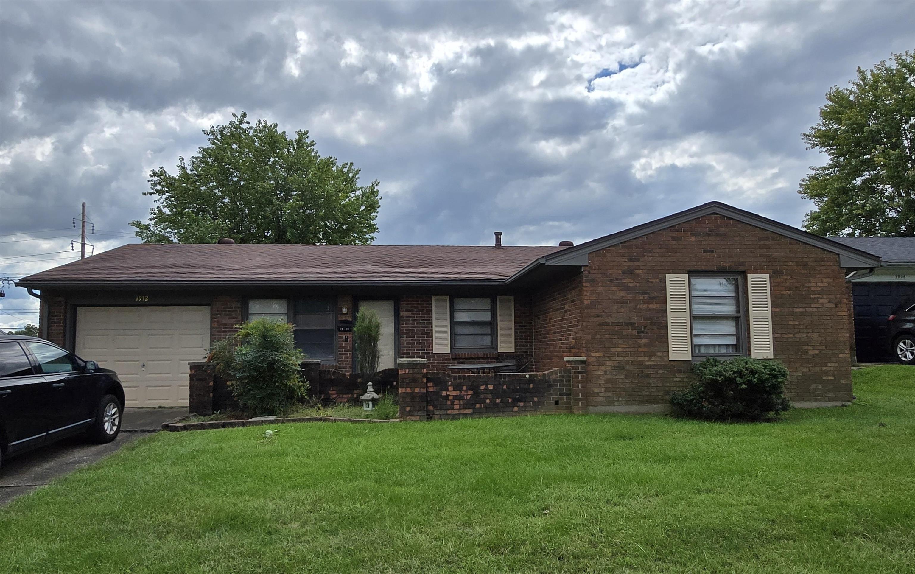 1912 Asbury Place, Owensboro, Kentucky 42303, 3 Bedrooms Bedrooms, ,1 BathroomBathrooms,Single Family Residence,For Sale,Asbury Place,90754