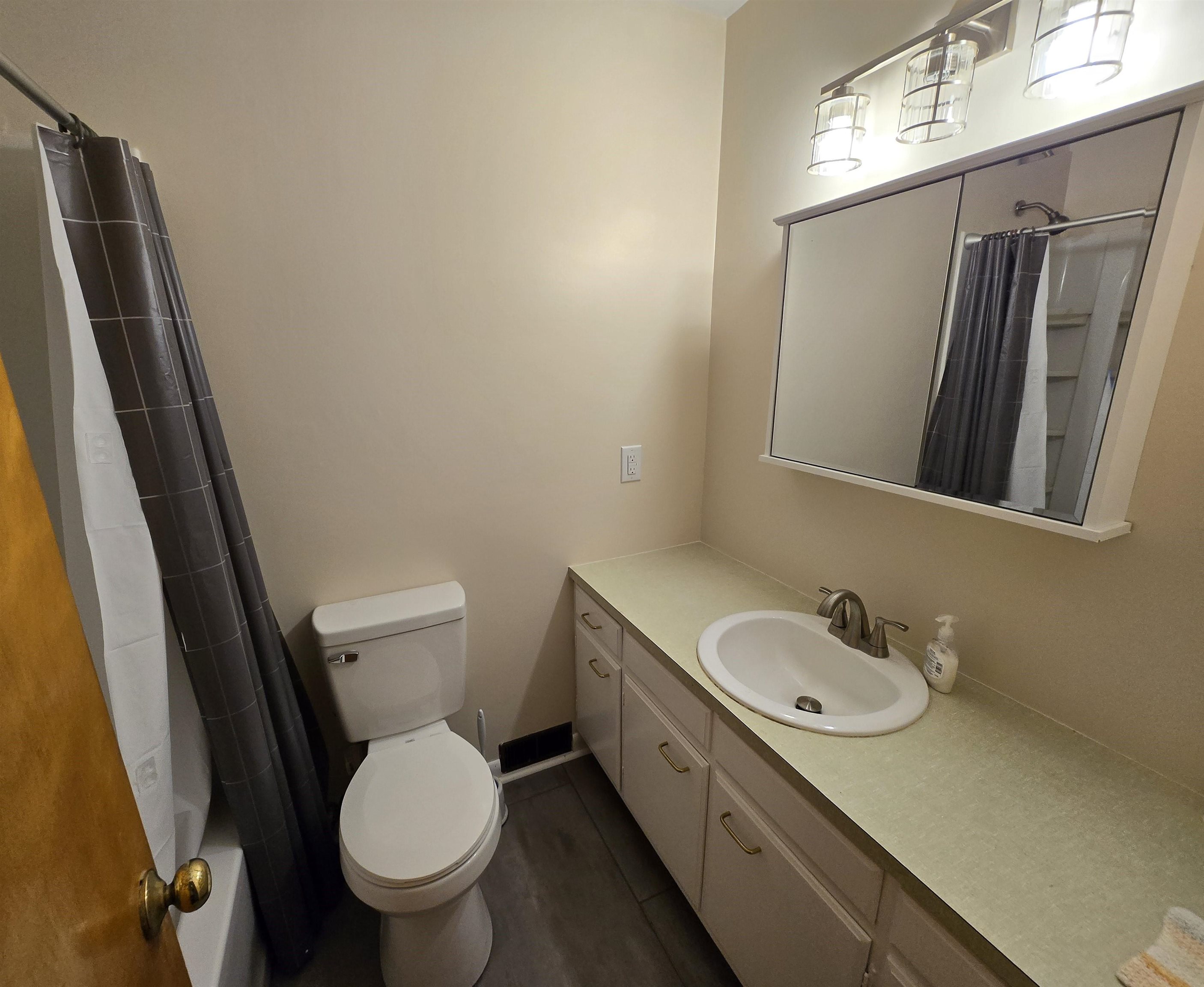 1912 Asbury Place, Owensboro, Kentucky 42303, 3 Bedrooms Bedrooms, ,1 BathroomBathrooms,Single Family Residence,For Sale,Asbury Place,90754