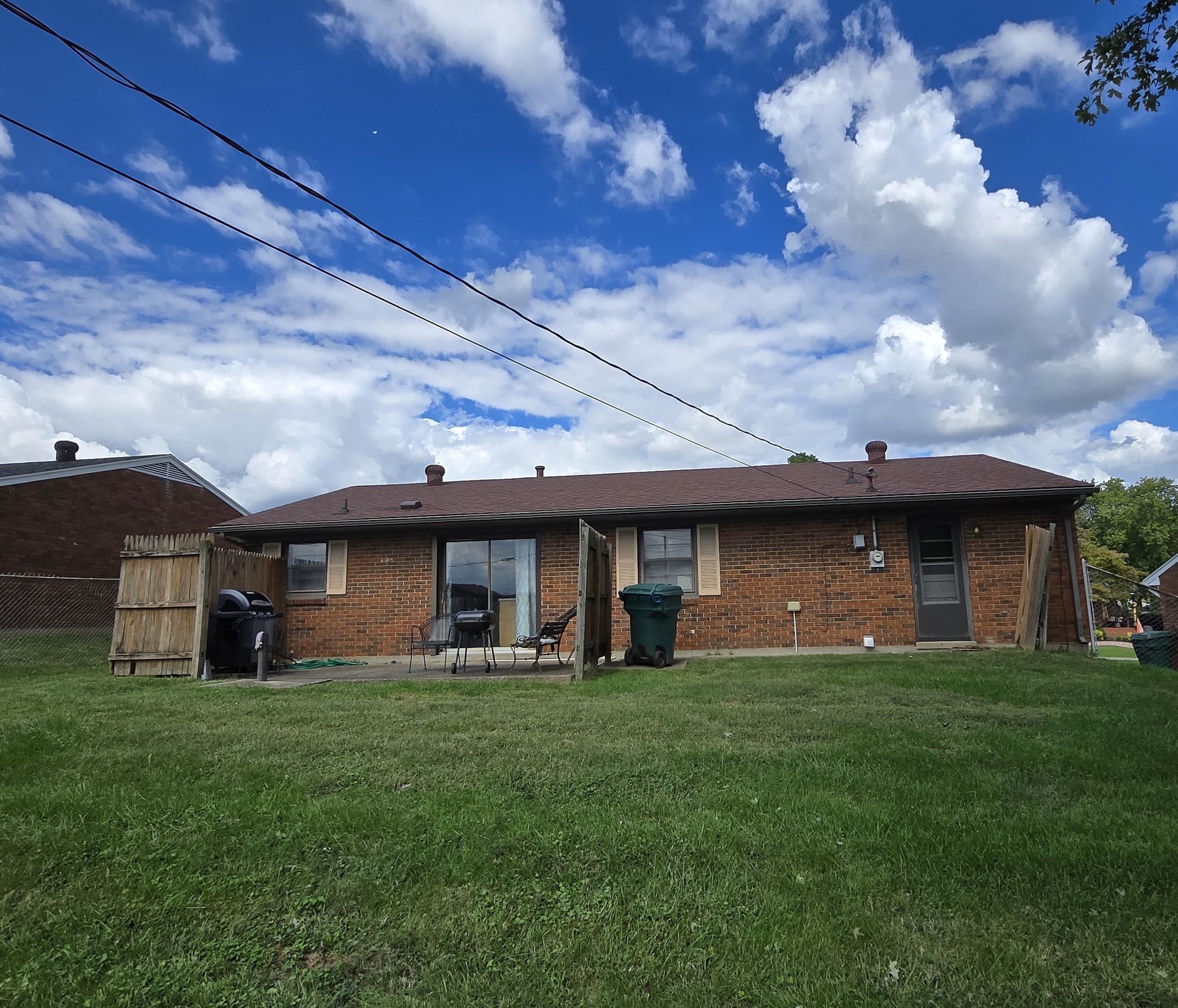 1912 Asbury Place, Owensboro, Kentucky 42303, 3 Bedrooms Bedrooms, ,1 BathroomBathrooms,Single Family Residence,For Sale,Asbury Place,90754