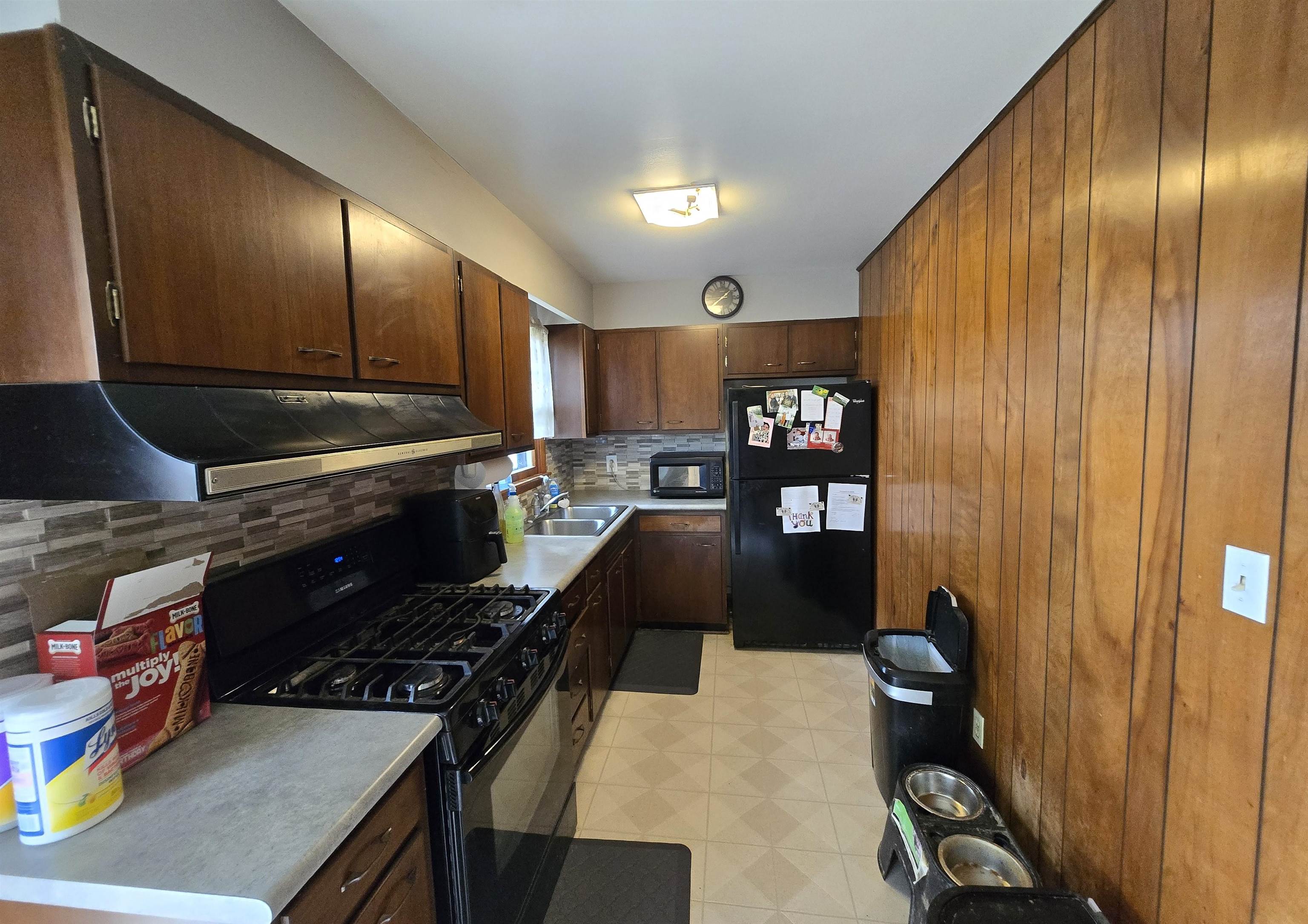 1912 Asbury Place, Owensboro, Kentucky 42303, 3 Bedrooms Bedrooms, ,1 BathroomBathrooms,Single Family Residence,For Sale,Asbury Place,90754