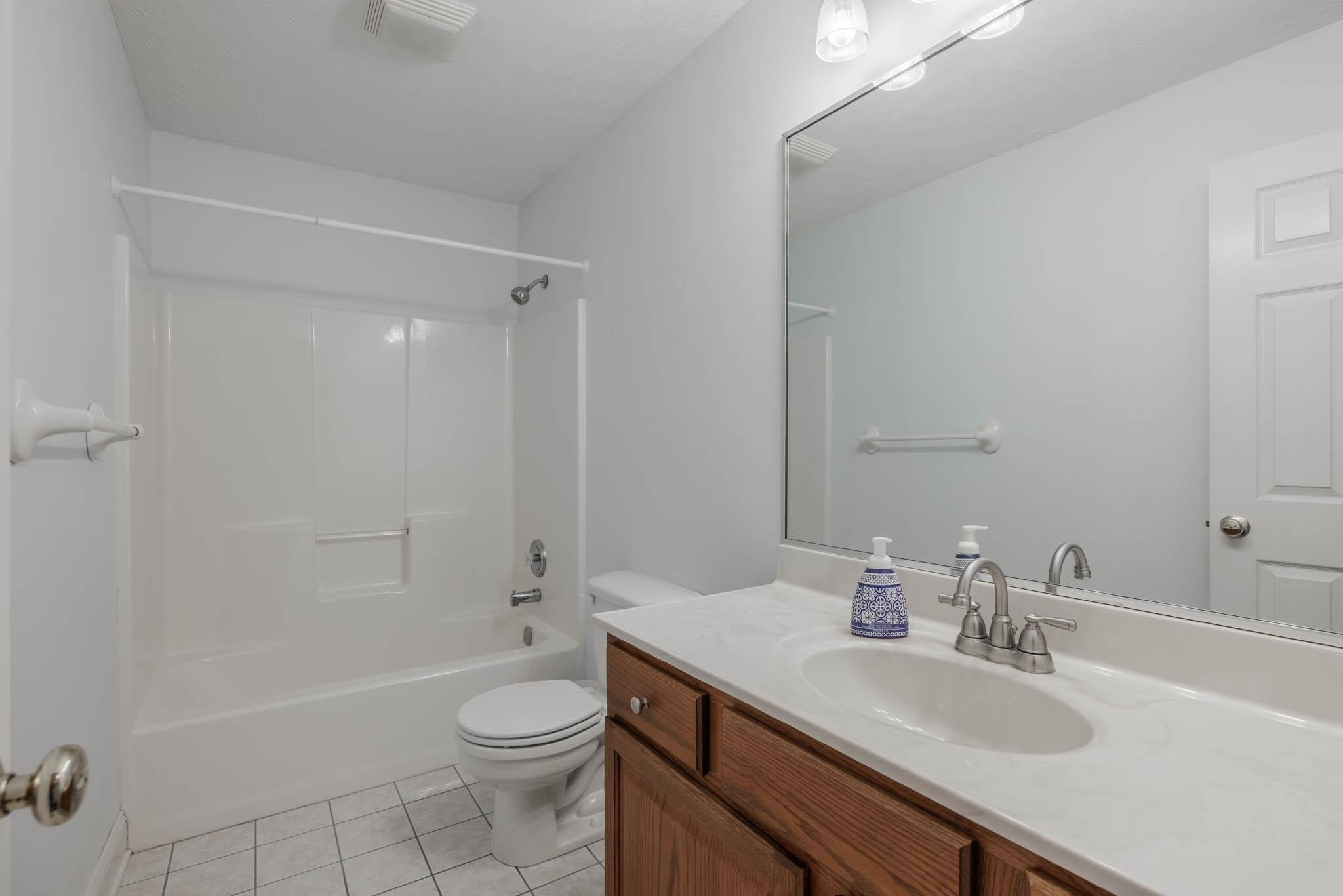 4615 Barrington Place, Owensboro, Kentucky 42301, 3 Bedrooms Bedrooms, ,2 BathroomsBathrooms,Single Family Residence,For Sale,Barrington Place,90756
