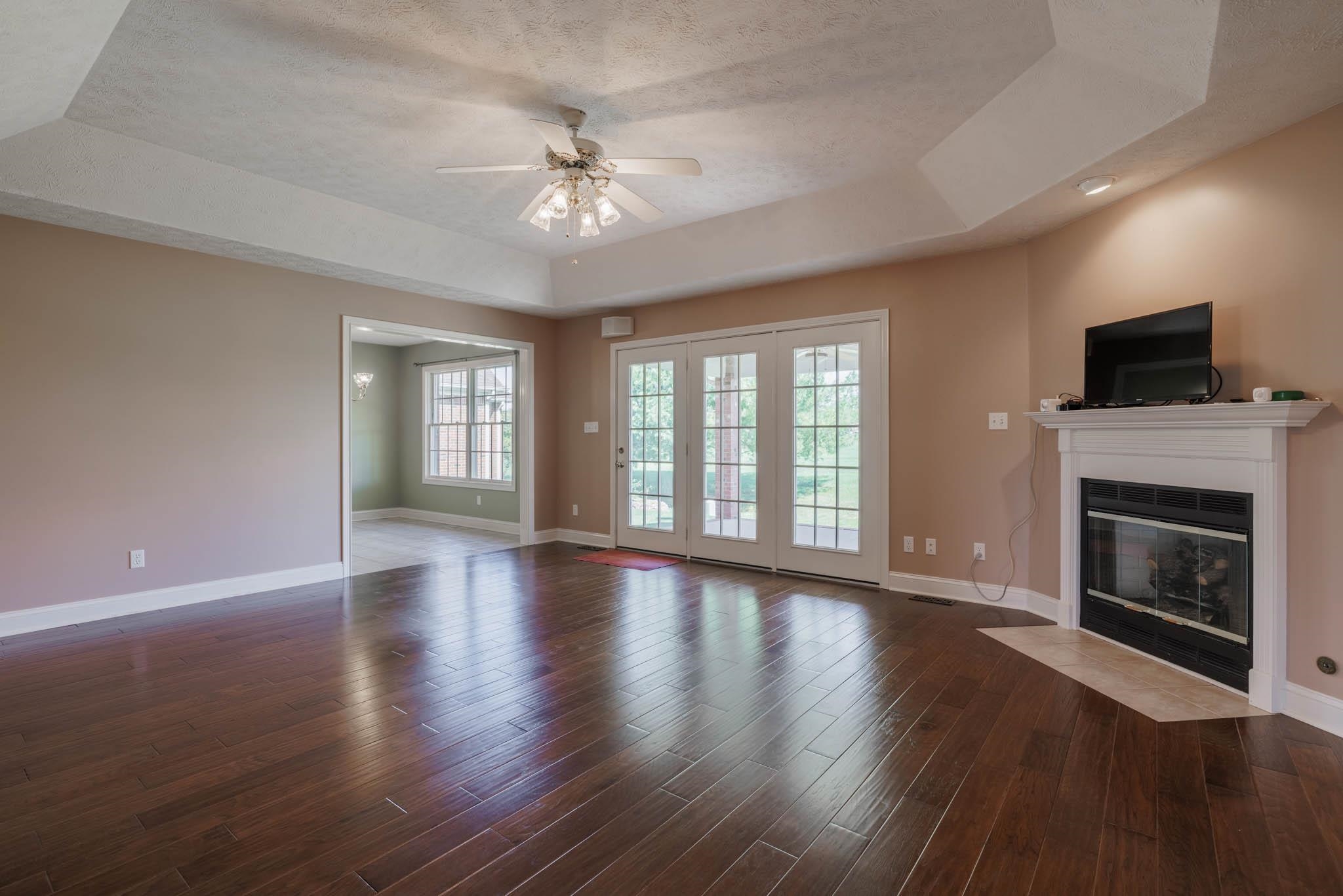4615 Barrington Place, Owensboro, Kentucky 42301, 3 Bedrooms Bedrooms, ,2 BathroomsBathrooms,Single Family Residence,For Sale,Barrington Place,90756