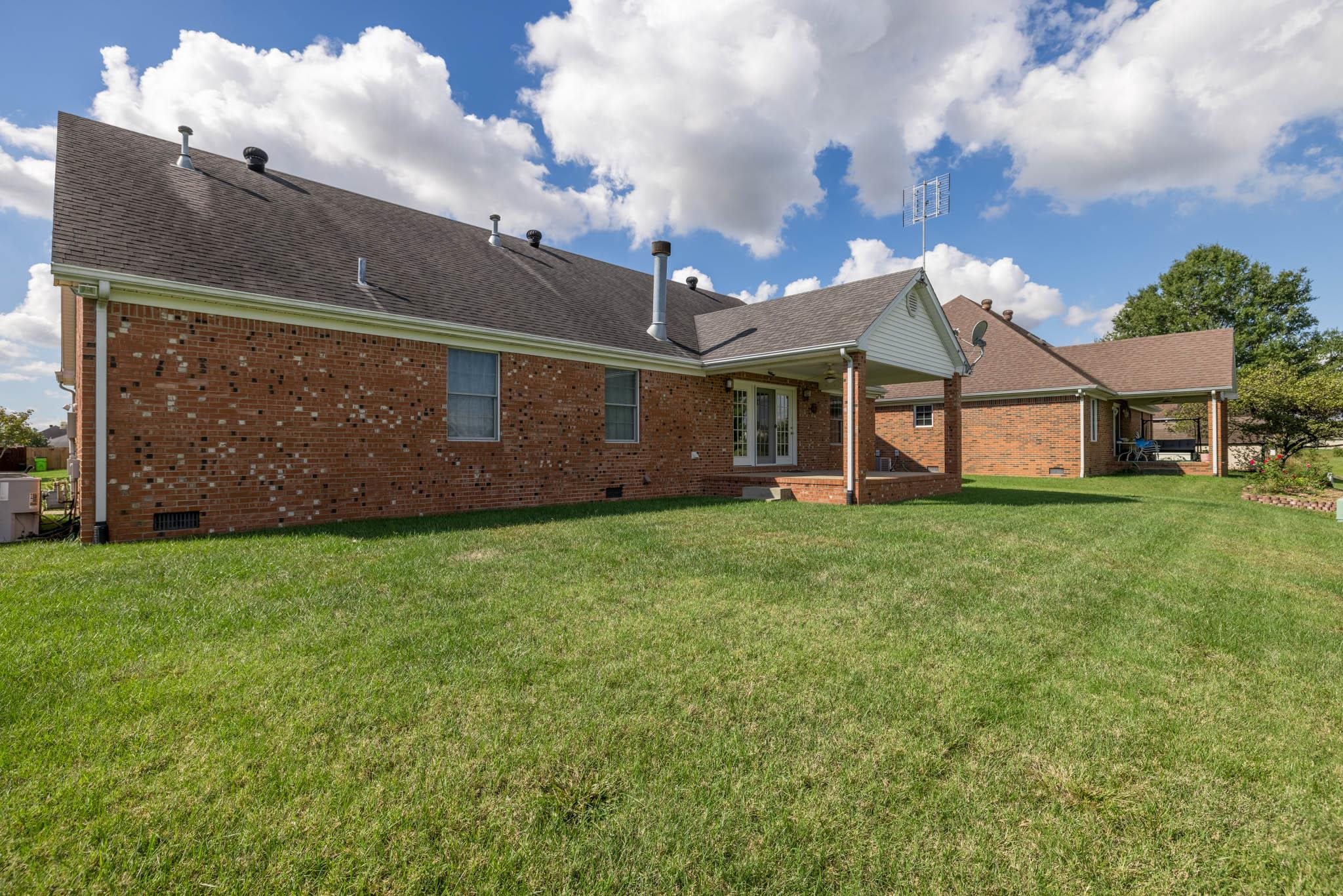 4615 Barrington Place, Owensboro, Kentucky 42301, 3 Bedrooms Bedrooms, ,2 BathroomsBathrooms,Single Family Residence,For Sale,Barrington Place,90756