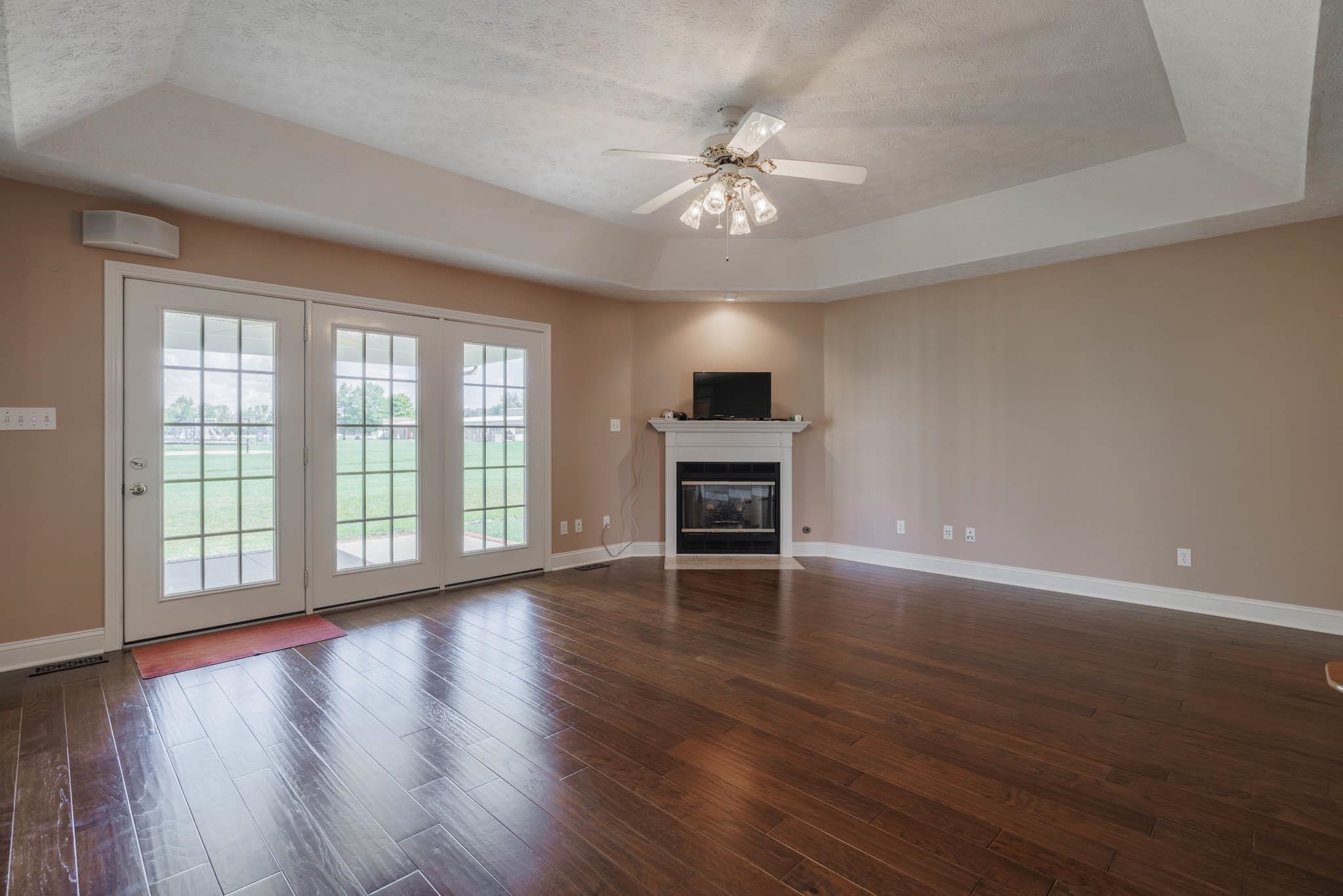 4615 Barrington Place, Owensboro, Kentucky 42301, 3 Bedrooms Bedrooms, ,2 BathroomsBathrooms,Single Family Residence,For Sale,Barrington Place,90756