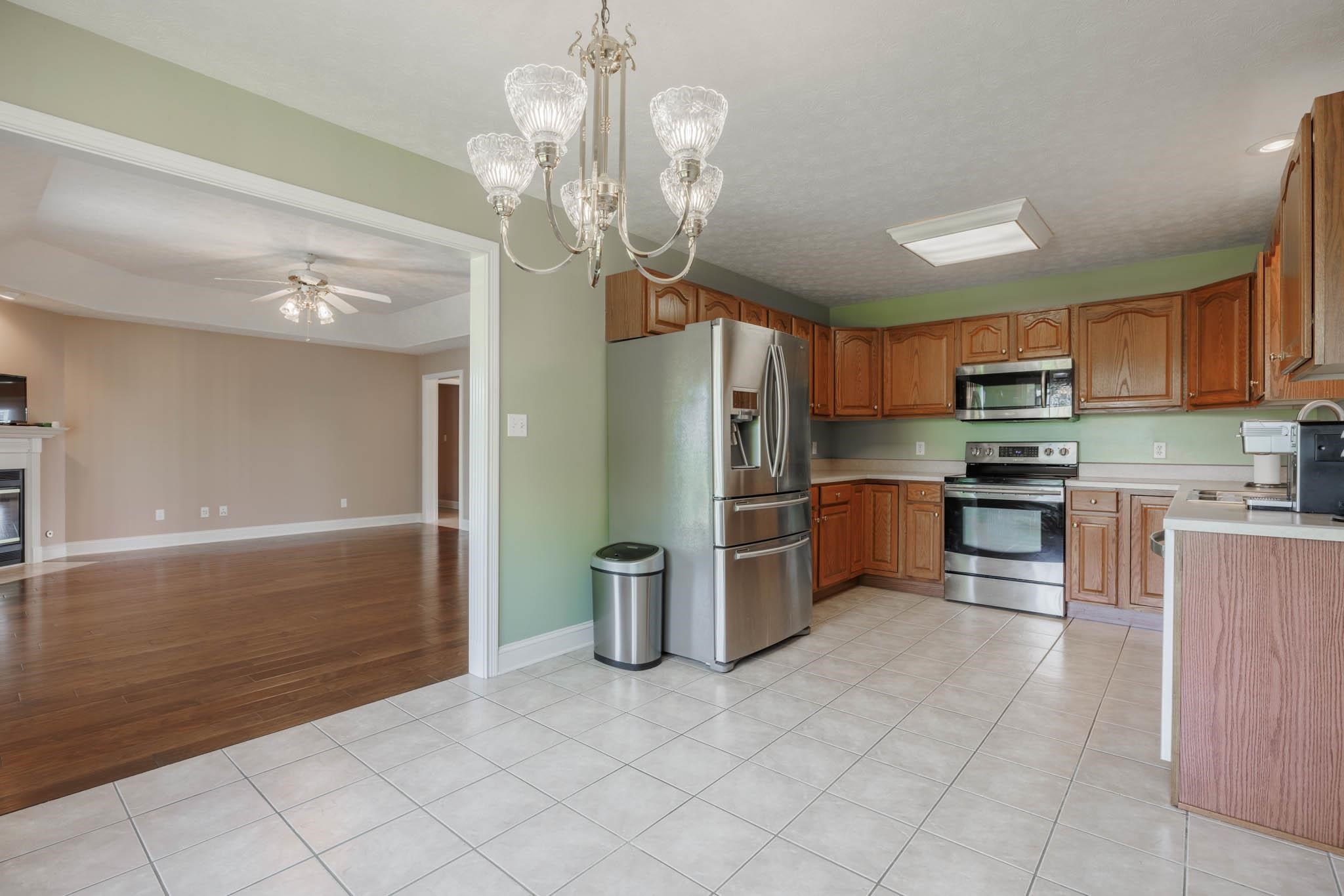 4615 Barrington Place, Owensboro, Kentucky 42301, 3 Bedrooms Bedrooms, ,2 BathroomsBathrooms,Single Family Residence,For Sale,Barrington Place,90756