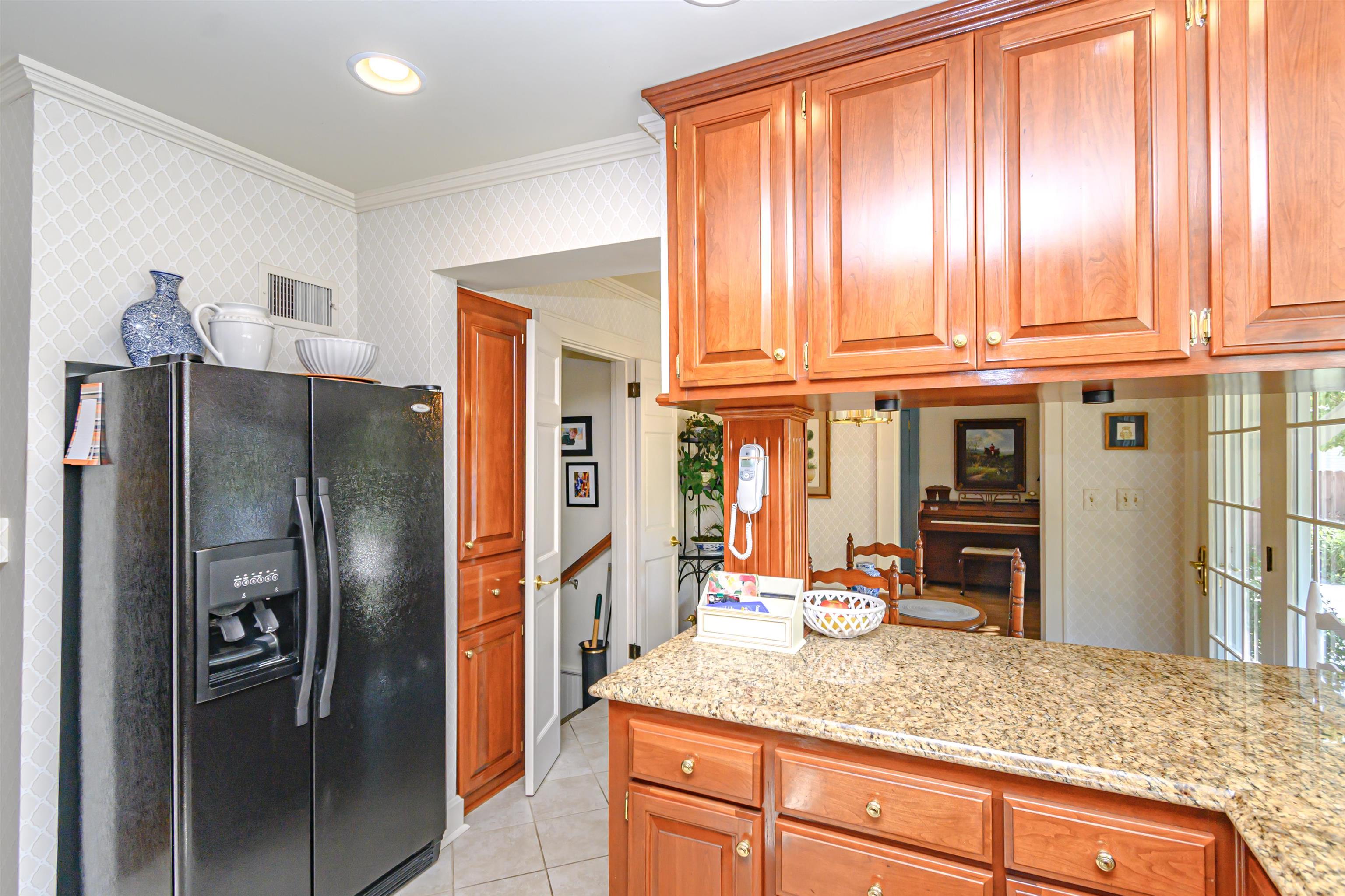 622 Ford Avenue, Owensboro, Kentucky 42301, 3 Bedrooms Bedrooms, ,3 BathroomsBathrooms,Single Family Residence,For Sale,Ford Avenue,90758