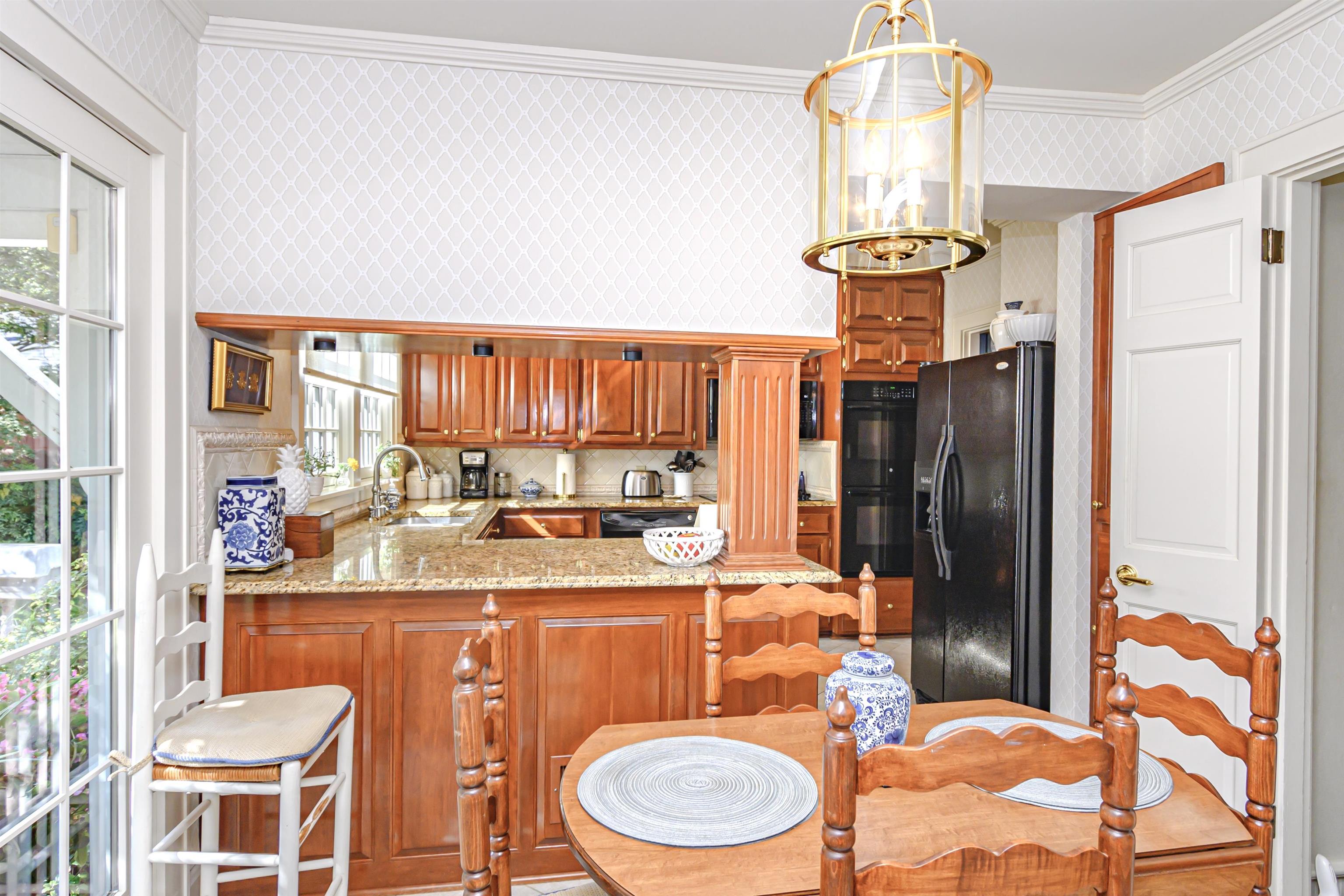 622 Ford Avenue, Owensboro, Kentucky 42301, 3 Bedrooms Bedrooms, ,3 BathroomsBathrooms,Single Family Residence,For Sale,Ford Avenue,90758