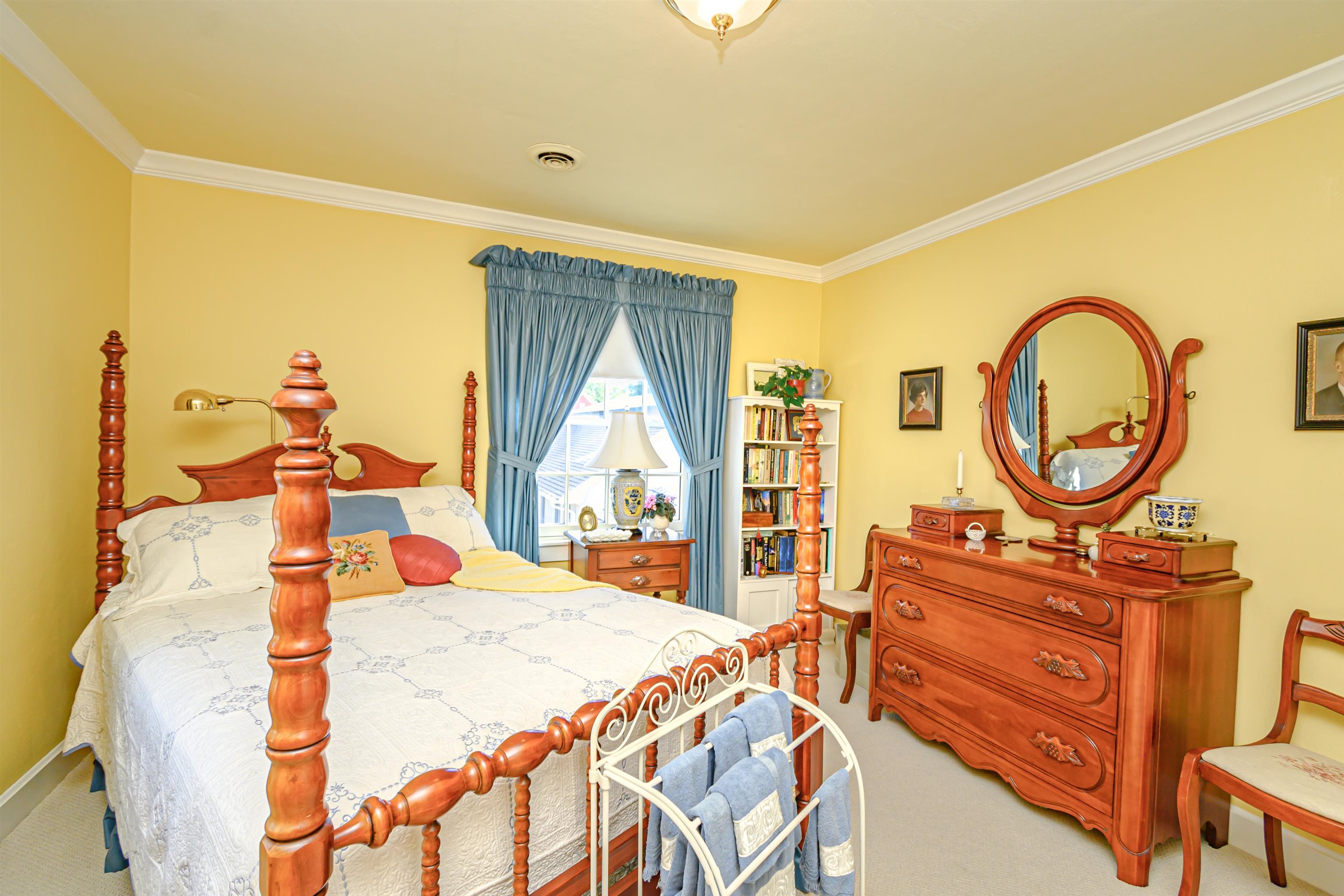 622 Ford Avenue, Owensboro, Kentucky 42301, 3 Bedrooms Bedrooms, ,3 BathroomsBathrooms,Single Family Residence,For Sale,Ford Avenue,90758