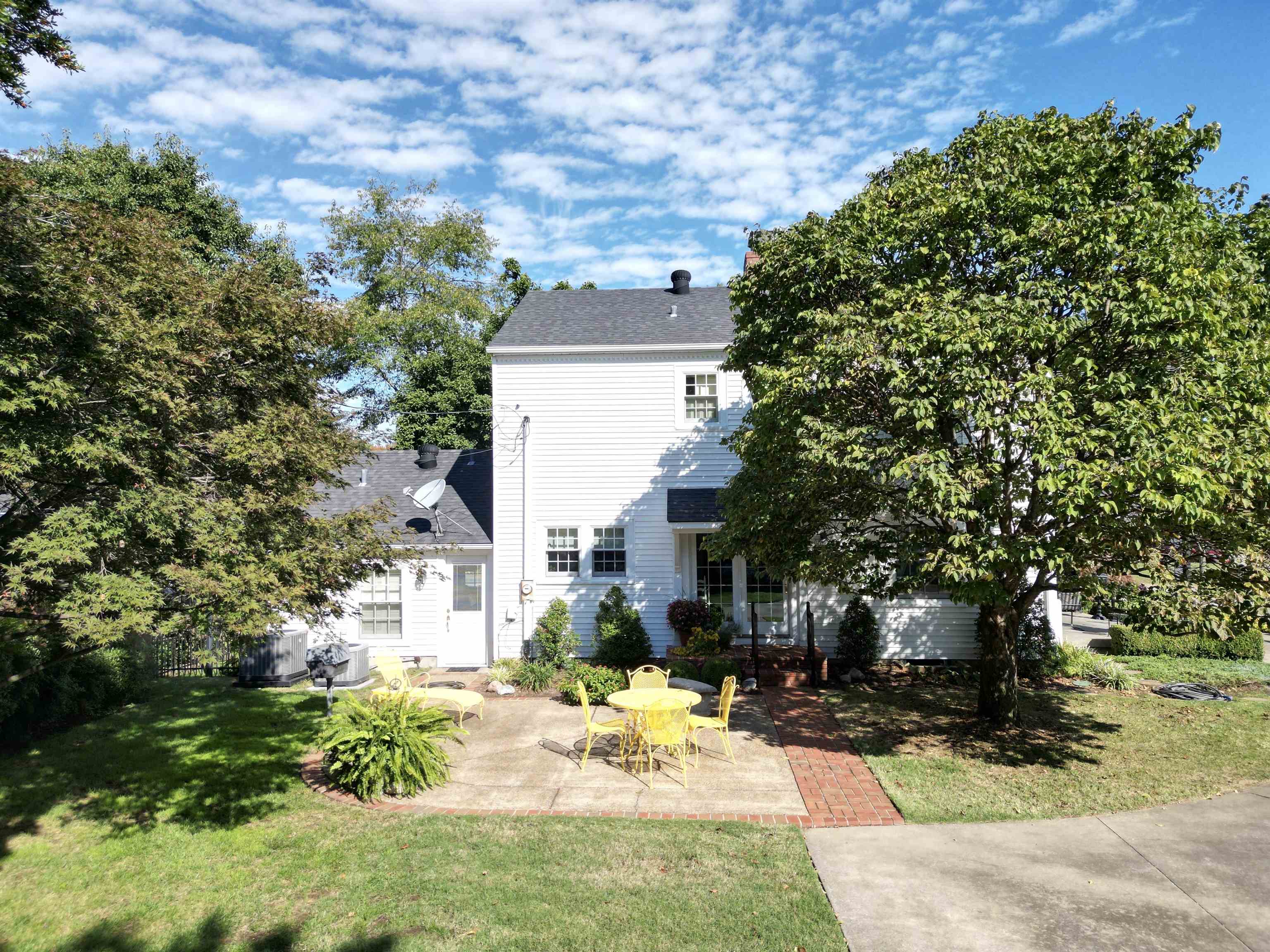 622 Ford Avenue, Owensboro, Kentucky 42301, 3 Bedrooms Bedrooms, ,3 BathroomsBathrooms,Single Family Residence,For Sale,Ford Avenue,90758