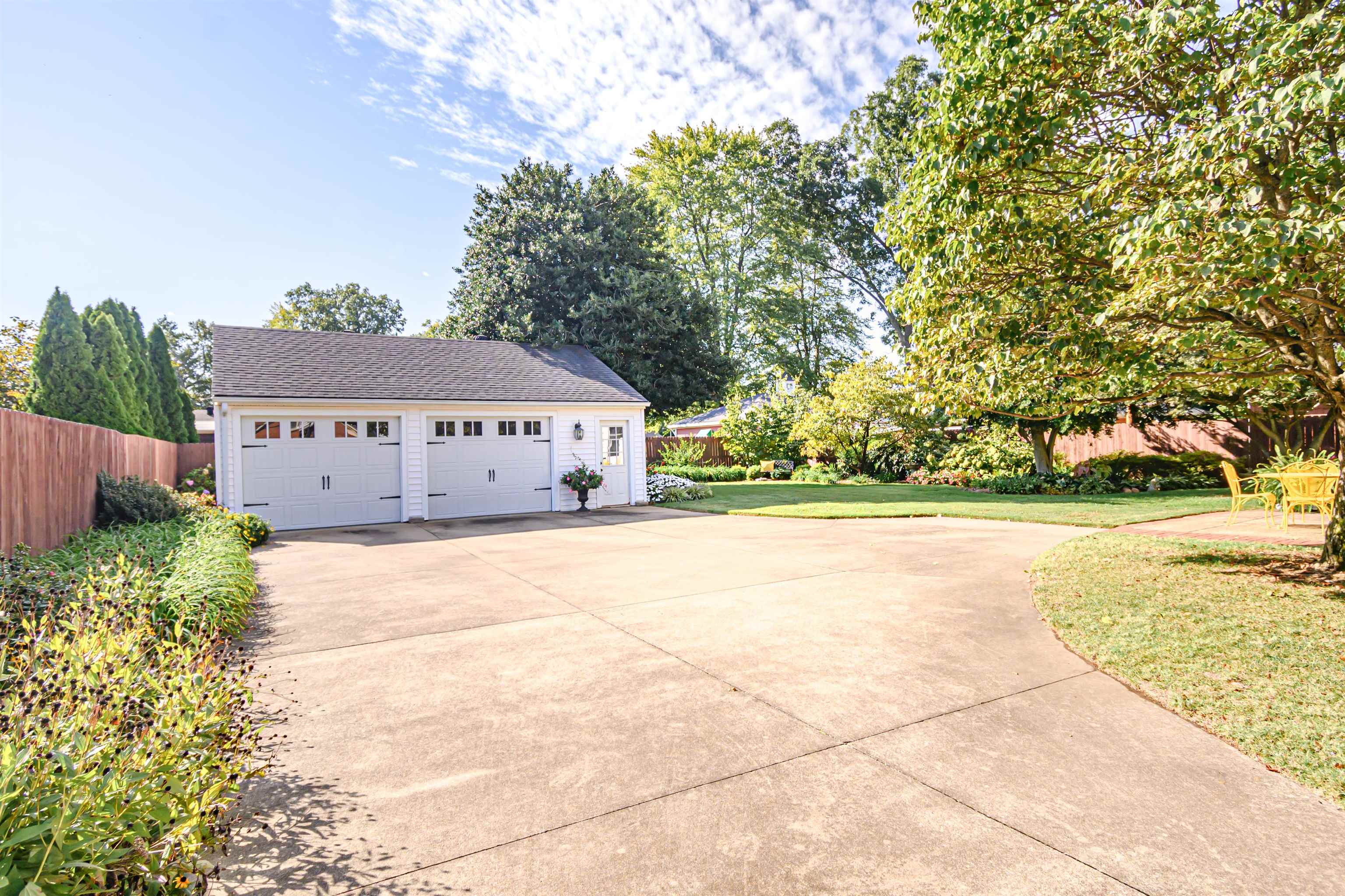 622 Ford Avenue, Owensboro, Kentucky 42301, 3 Bedrooms Bedrooms, ,3 BathroomsBathrooms,Single Family Residence,For Sale,Ford Avenue,90758