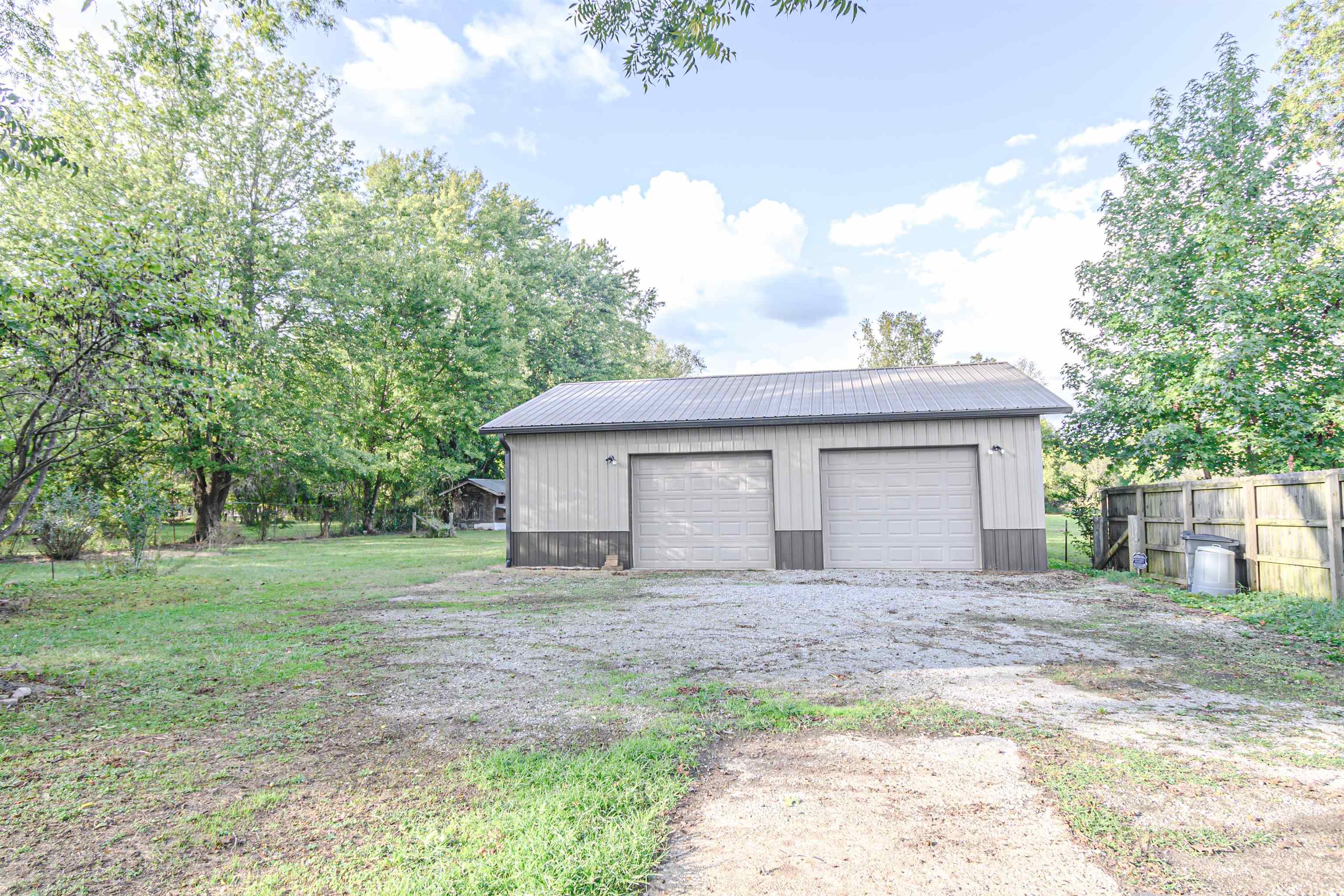 332 Eastview Dr, Madisonville, Kentucky 42431, 3 Bedrooms Bedrooms, ,1 BathroomBathrooms,Single Family Residence,For Sale,Eastview Dr,90759