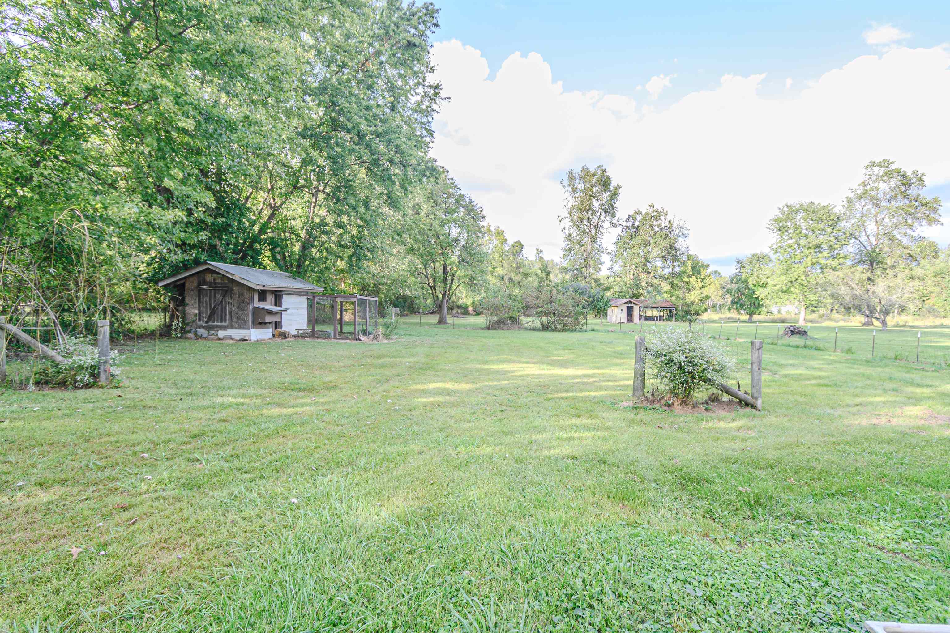 332 Eastview Dr, Madisonville, Kentucky 42431, 3 Bedrooms Bedrooms, ,1 BathroomBathrooms,Single Family Residence,For Sale,Eastview Dr,90759
