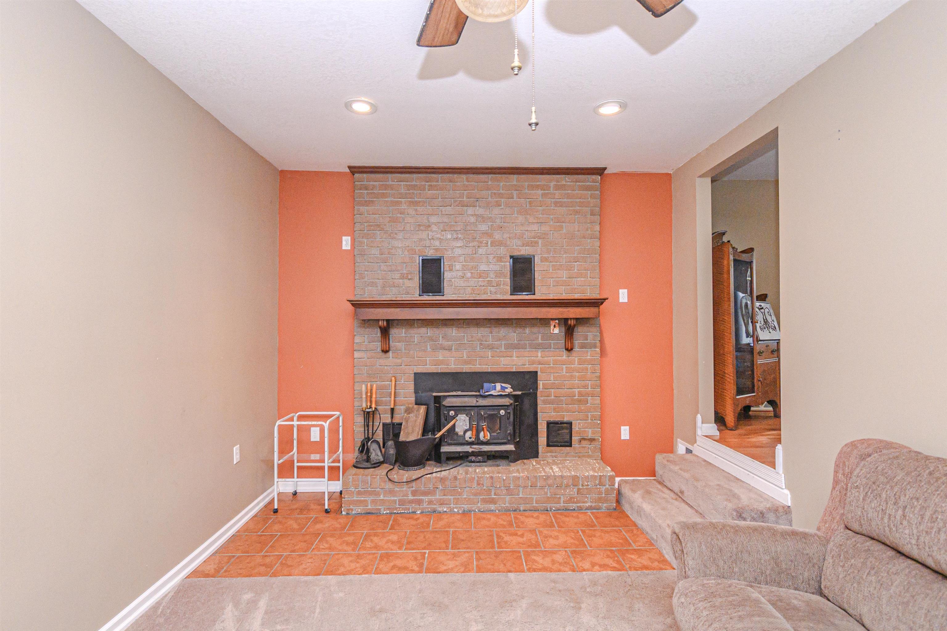 332 Eastview Dr, Madisonville, Kentucky 42431, 3 Bedrooms Bedrooms, ,1 BathroomBathrooms,Single Family Residence,For Sale,Eastview Dr,90759