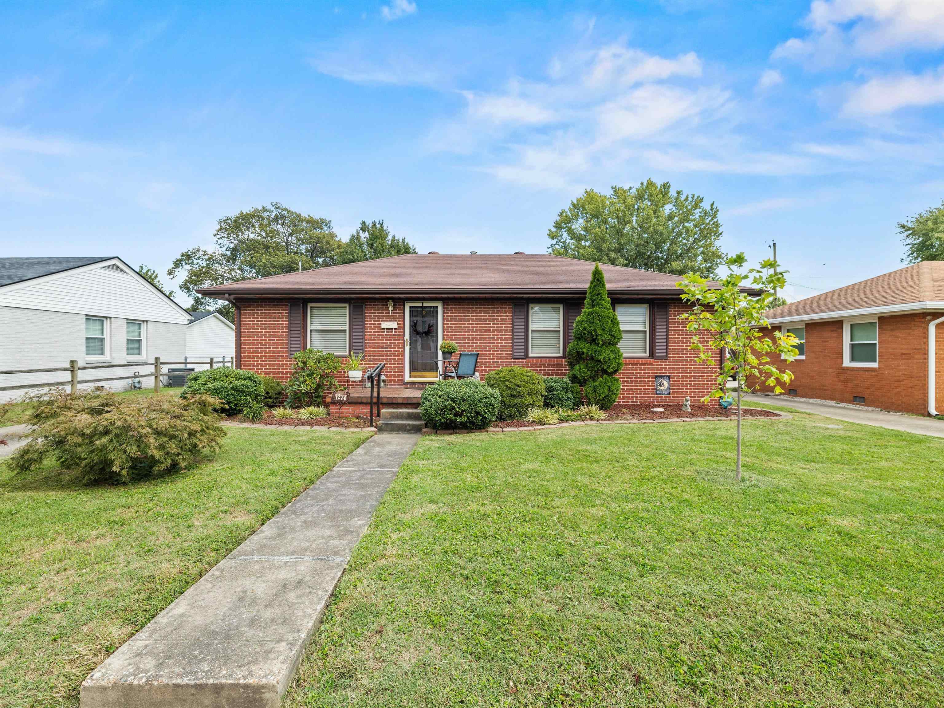 1226 Rose Hill Drive, Owensboro, Kentucky 42303, 3 Bedrooms Bedrooms, ,1 BathroomBathrooms,Single Family Residence,For Sale,Rose Hill Drive,90767