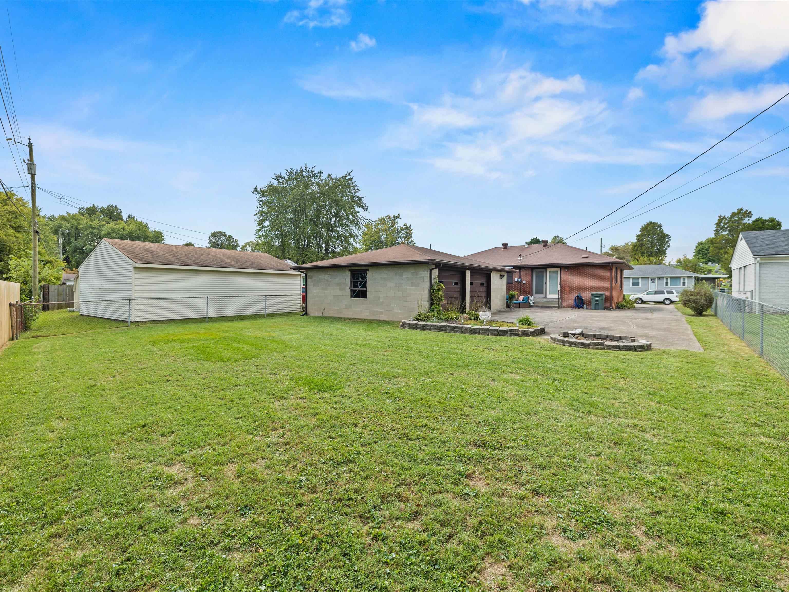 1226 Rose Hill Drive, Owensboro, Kentucky 42303, 3 Bedrooms Bedrooms, ,1 BathroomBathrooms,Single Family Residence,For Sale,Rose Hill Drive,90767