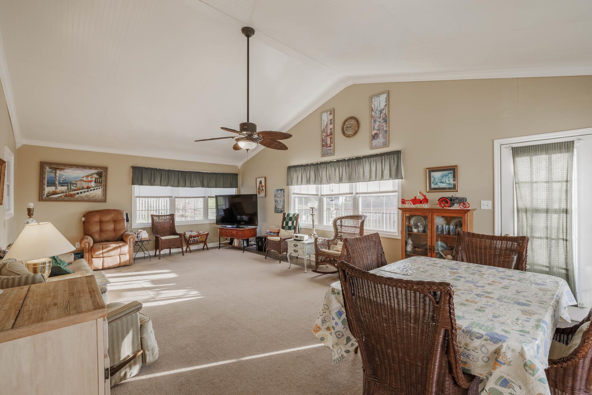 230 Overlook Dr., Hawesville, Kentucky 42348, 4 Bedrooms Bedrooms, ,2 BathroomsBathrooms,Single Family Residence,For Sale,Overlook Dr.,90771