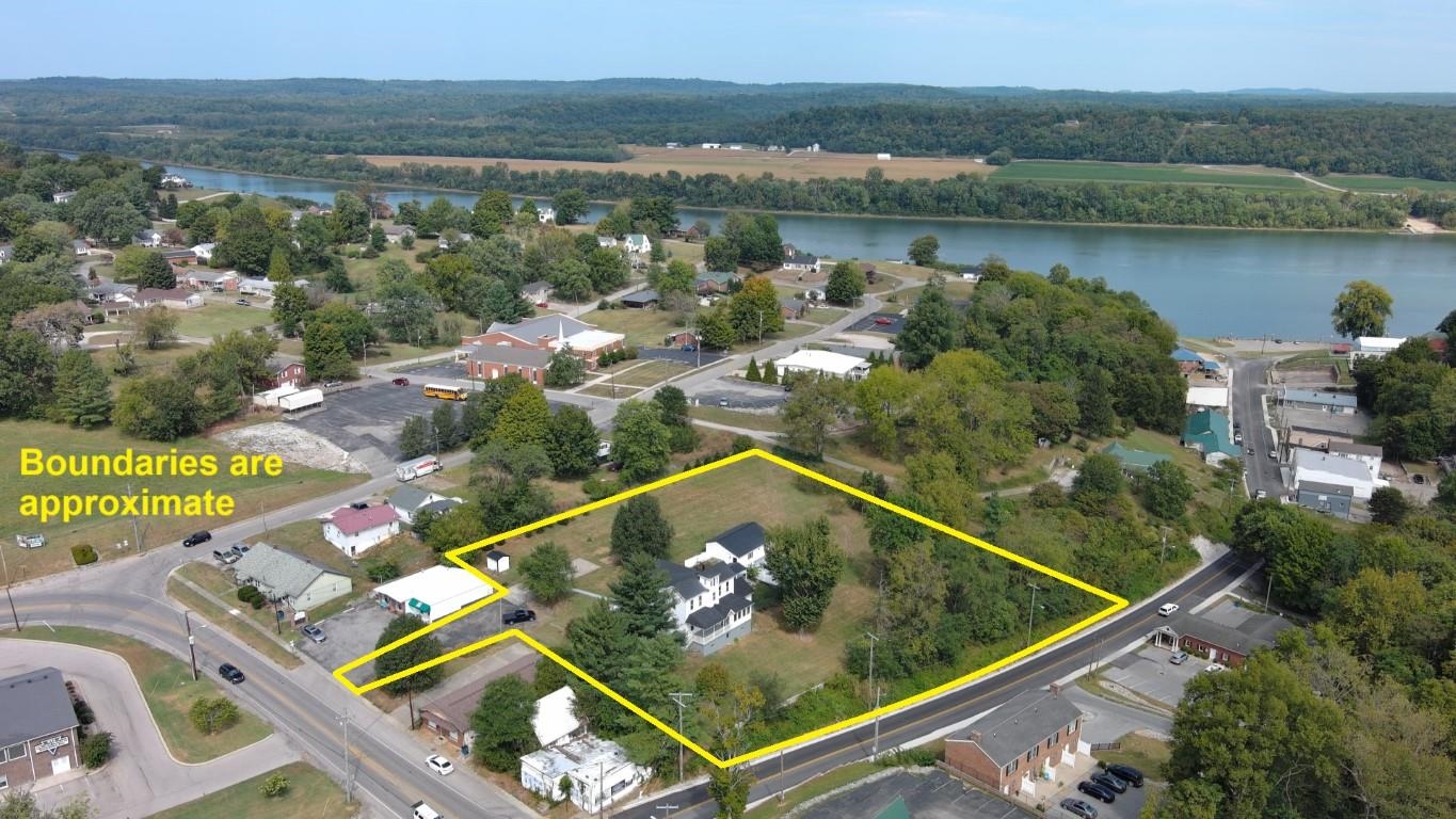 456 Main St, Brandenburg, Kentucky 40108, 6 Bedrooms Bedrooms, ,5 BathroomsBathrooms,Single Family Residence,For Sale,Main St,90774