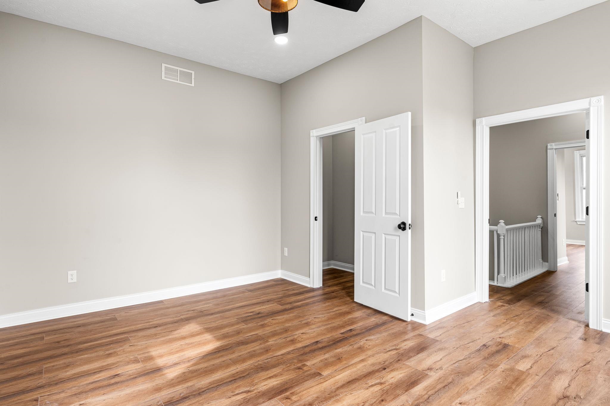 456 Main St, Brandenburg, Kentucky 40108, 6 Bedrooms Bedrooms, ,5 BathroomsBathrooms,Single Family Residence,For Sale,Main St,90774