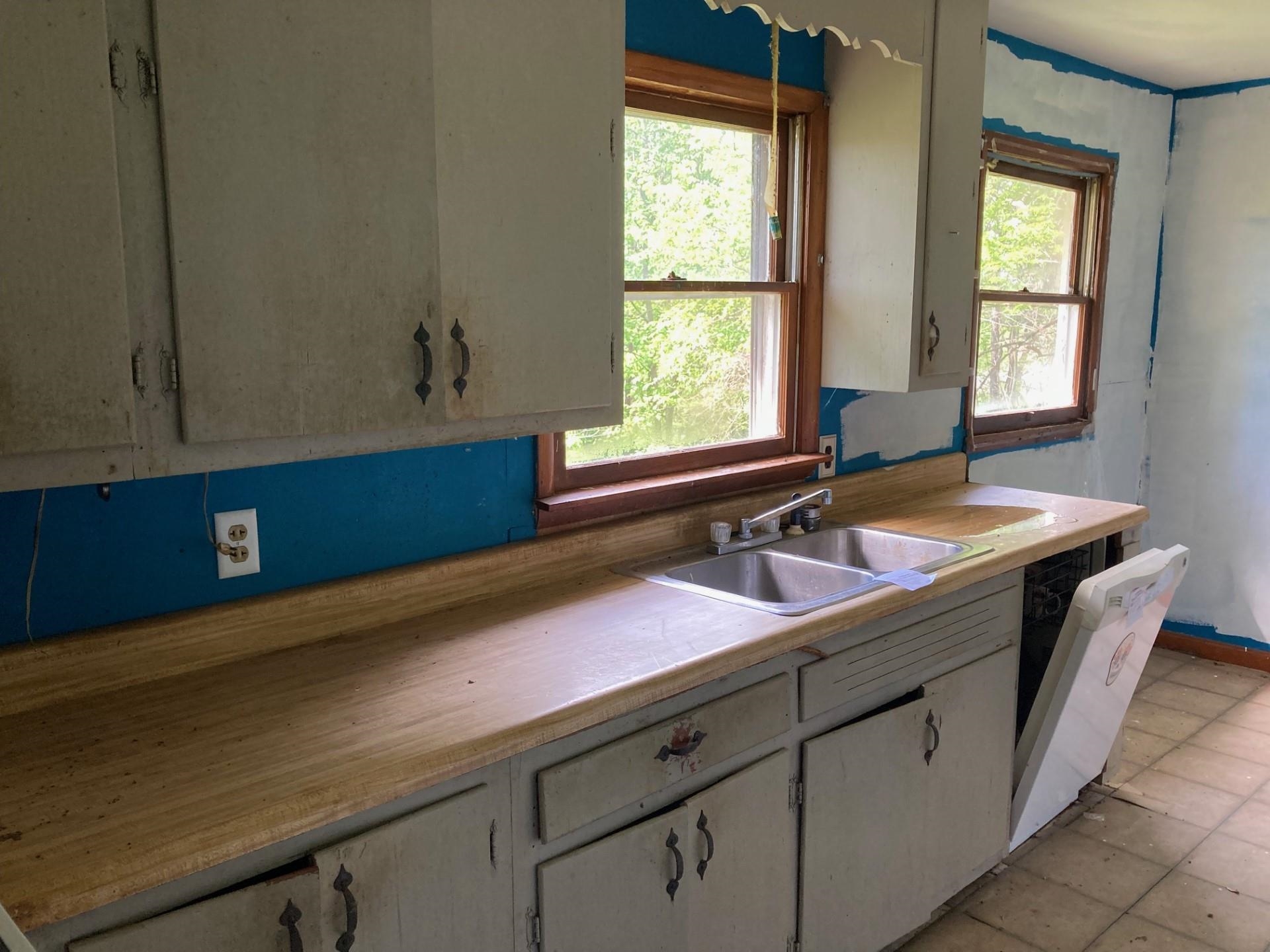 675 Boling Rd, Utica, Kentucky 42376, 2 Bedrooms Bedrooms, ,1 BathroomBathrooms,Single Family Residence,For Sale,Boling Rd,90776