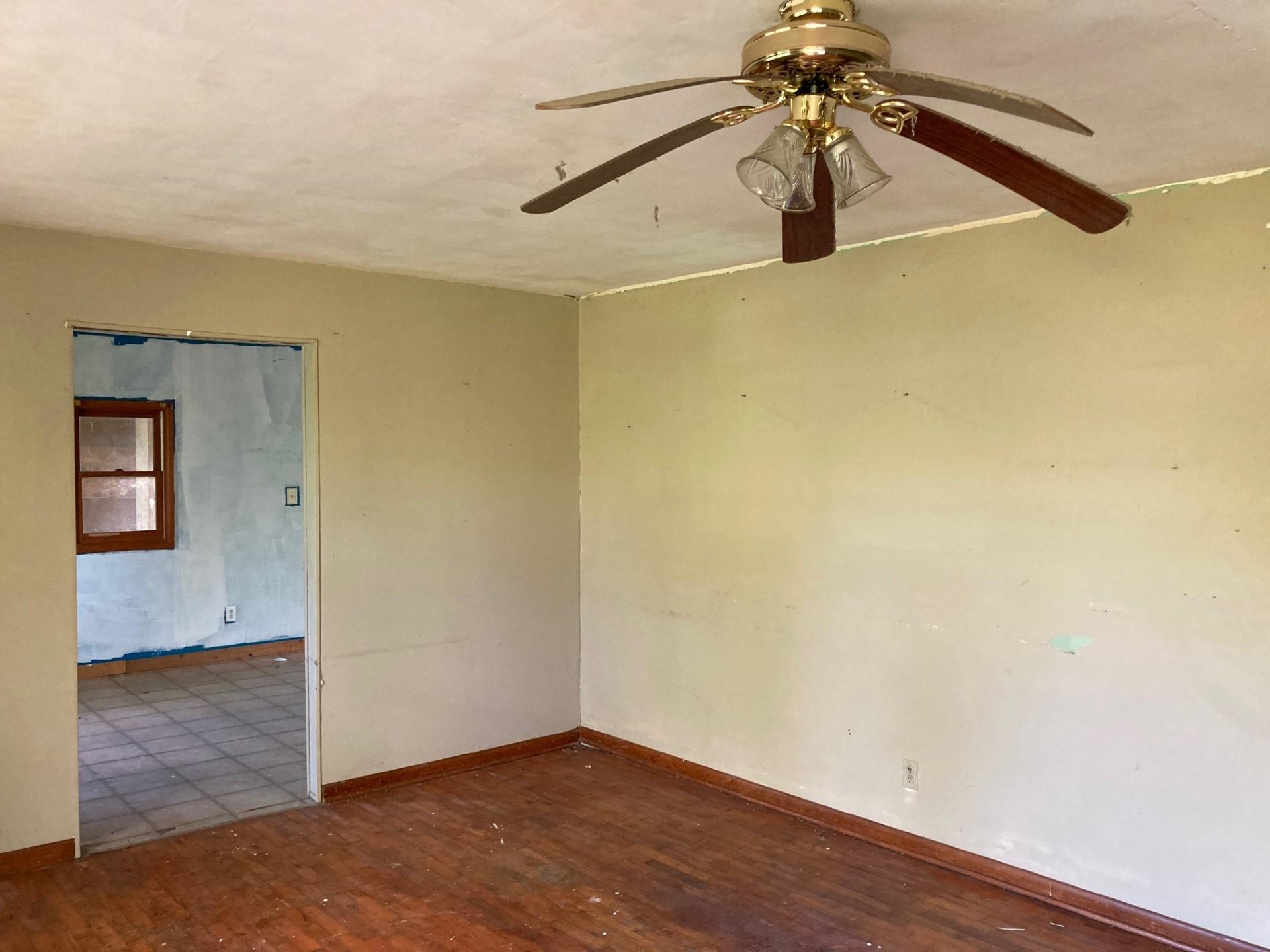 675 Boling Rd, Utica, Kentucky 42376, 2 Bedrooms Bedrooms, ,1 BathroomBathrooms,Single Family Residence,For Sale,Boling Rd,90776