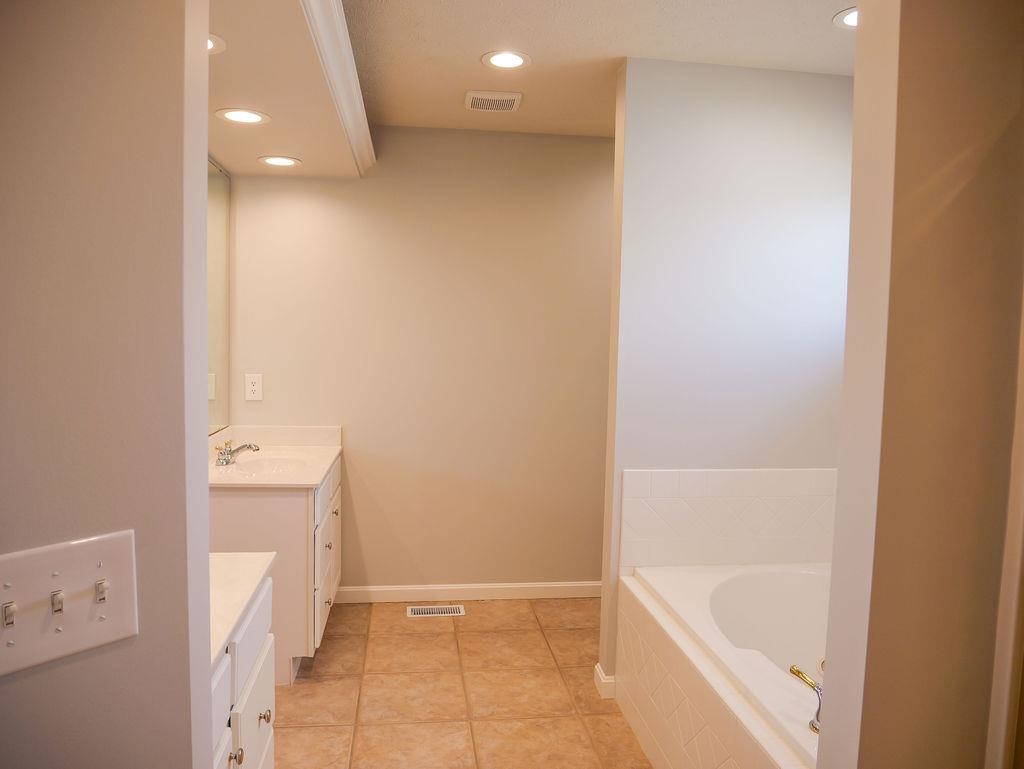4540 Saybrook Drive, Evansville, Indiana 47711, 4 Bedrooms Bedrooms, ,3 BathroomsBathrooms,Single Family Residence,For Sale,Saybrook Drive,90782