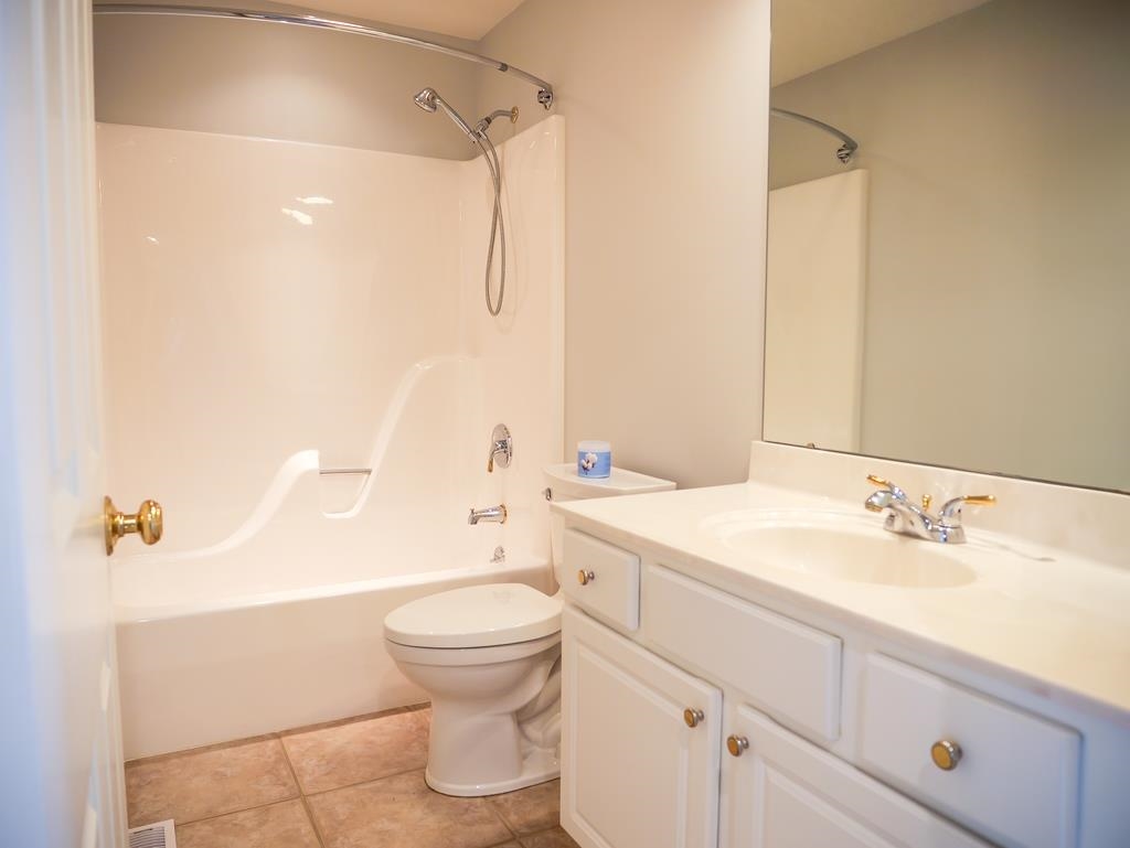 4540 Saybrook Drive, Evansville, Indiana 47711, 4 Bedrooms Bedrooms, ,3 BathroomsBathrooms,Single Family Residence,For Sale,Saybrook Drive,90782