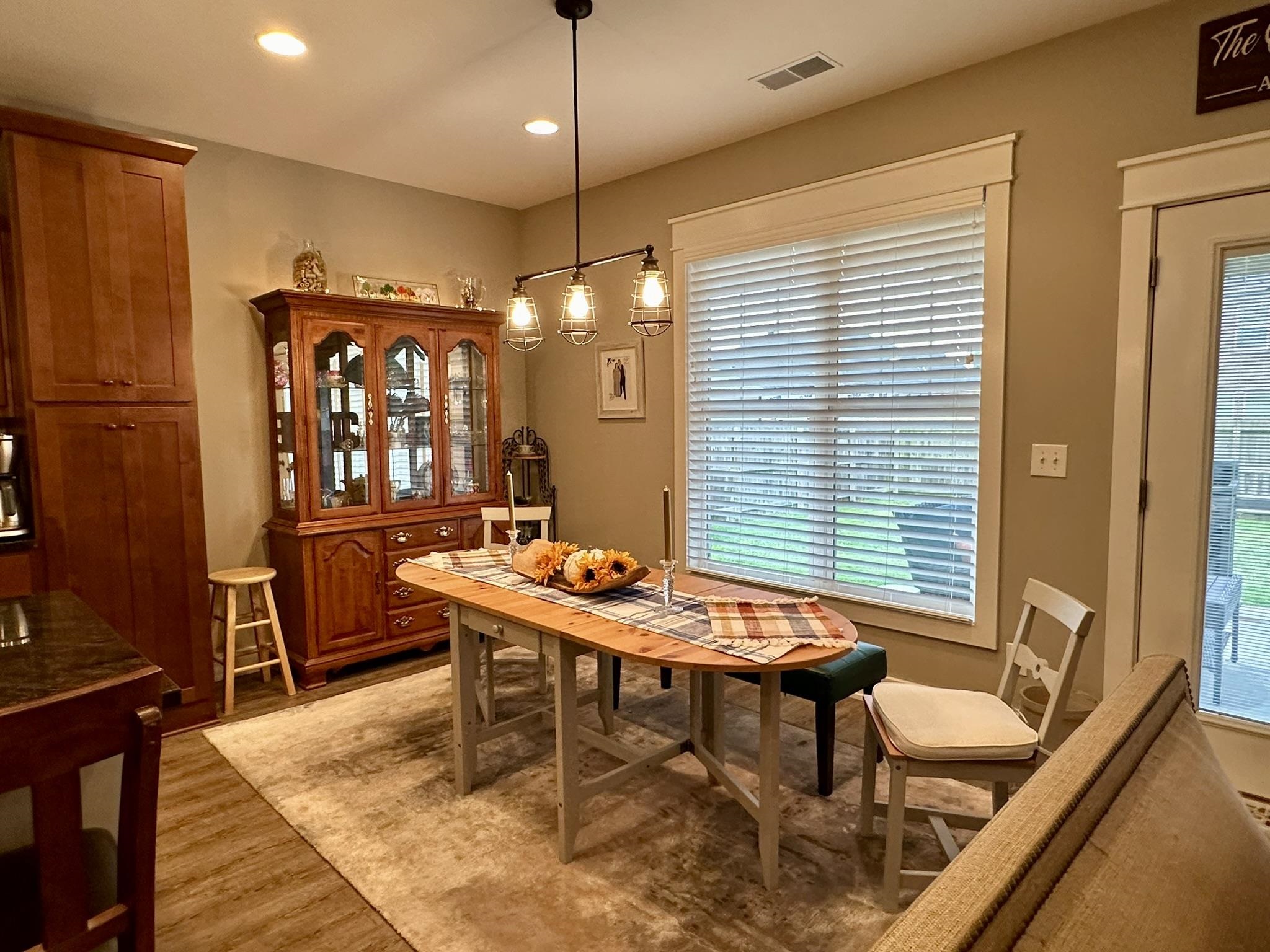 4114 Mayflower Dr, Owensboro, Kentucky 42303, 4 Bedrooms Bedrooms, ,2 BathroomsBathrooms,Single Family Residence,For Sale,Mayflower Dr,90784