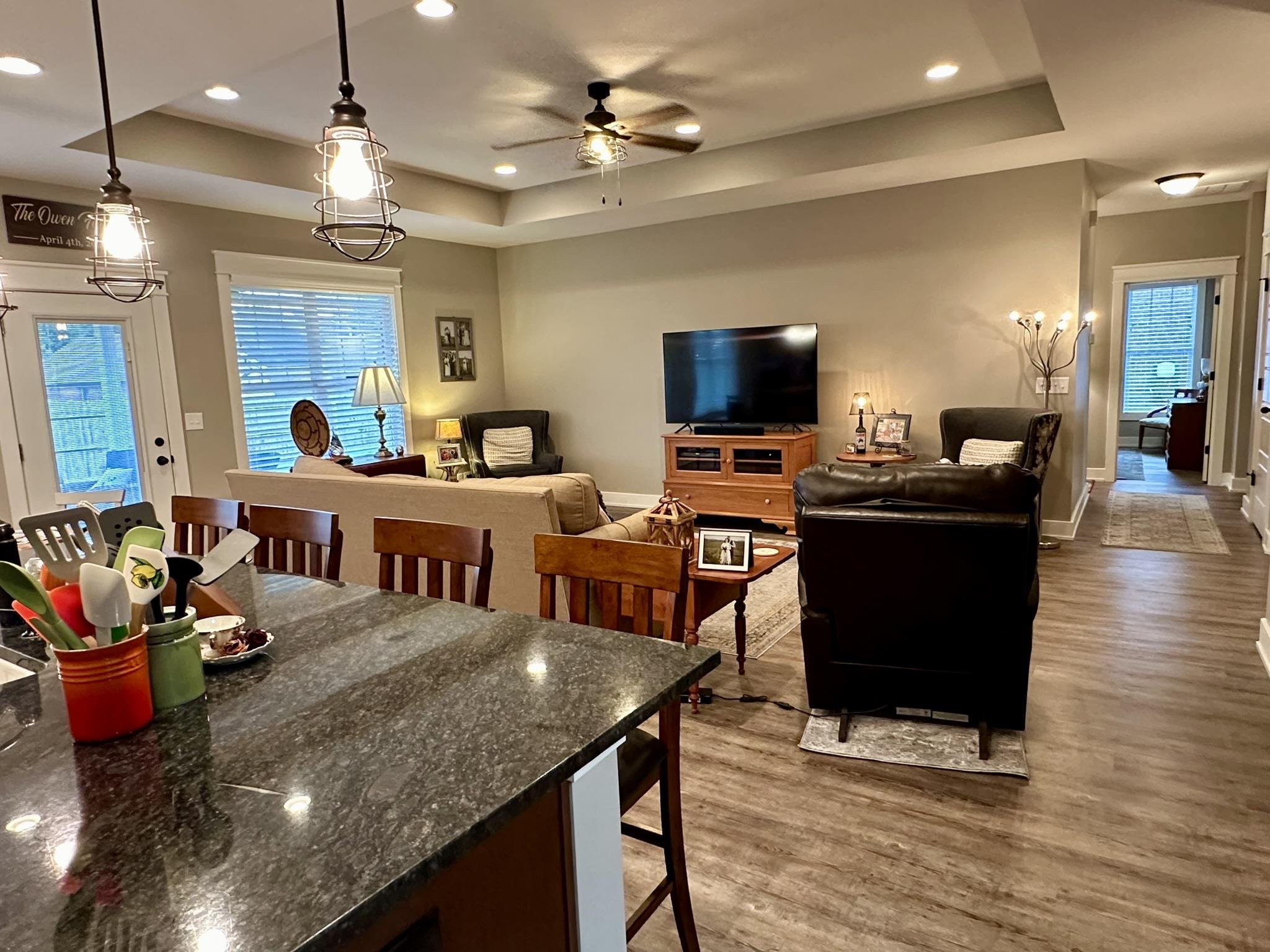 4114 Mayflower Dr, Owensboro, Kentucky 42303, 4 Bedrooms Bedrooms, ,2 BathroomsBathrooms,Single Family Residence,For Sale,Mayflower Dr,90784