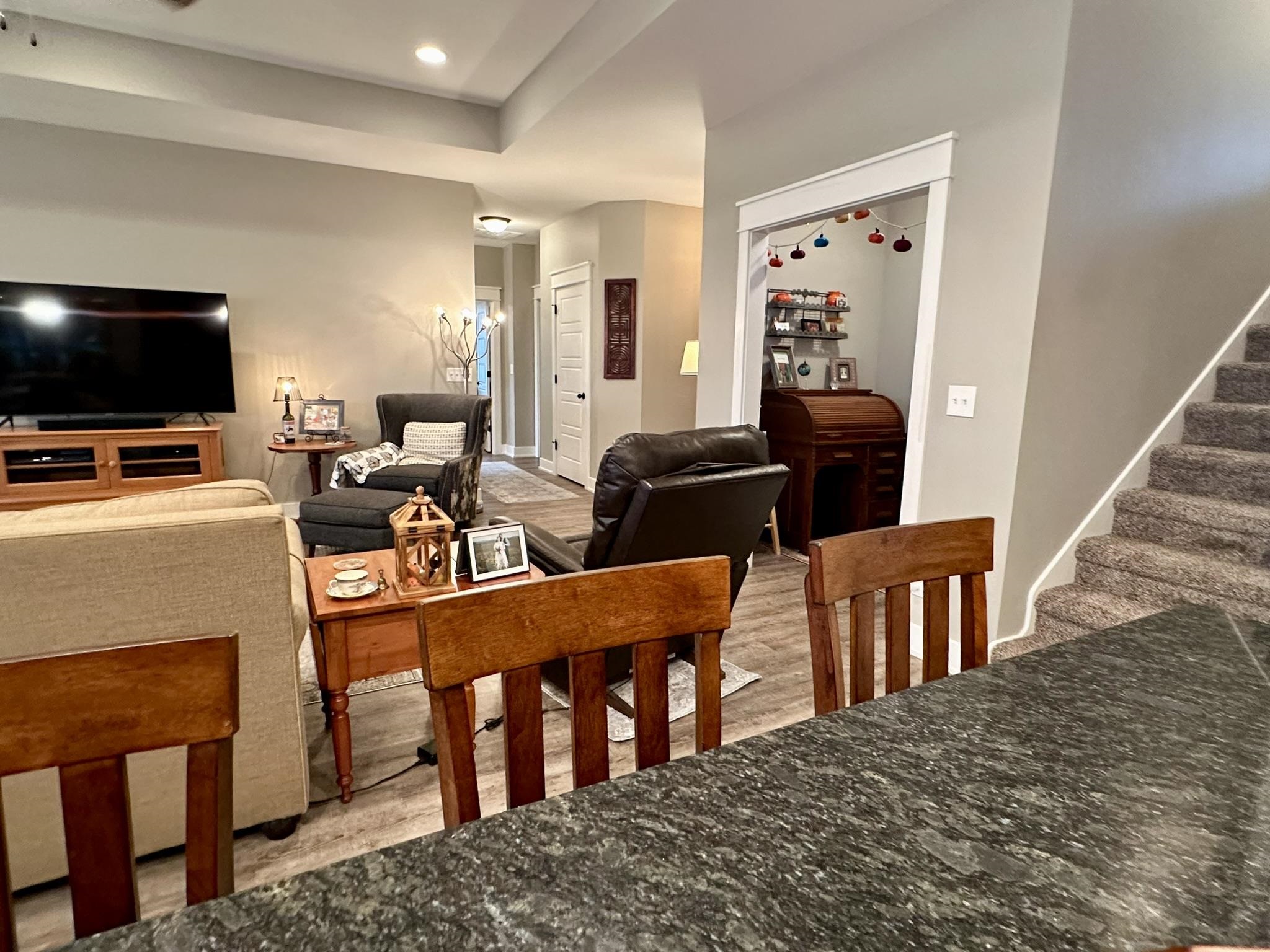 4114 Mayflower Dr, Owensboro, Kentucky 42303, 4 Bedrooms Bedrooms, ,2 BathroomsBathrooms,Single Family Residence,For Sale,Mayflower Dr,90784