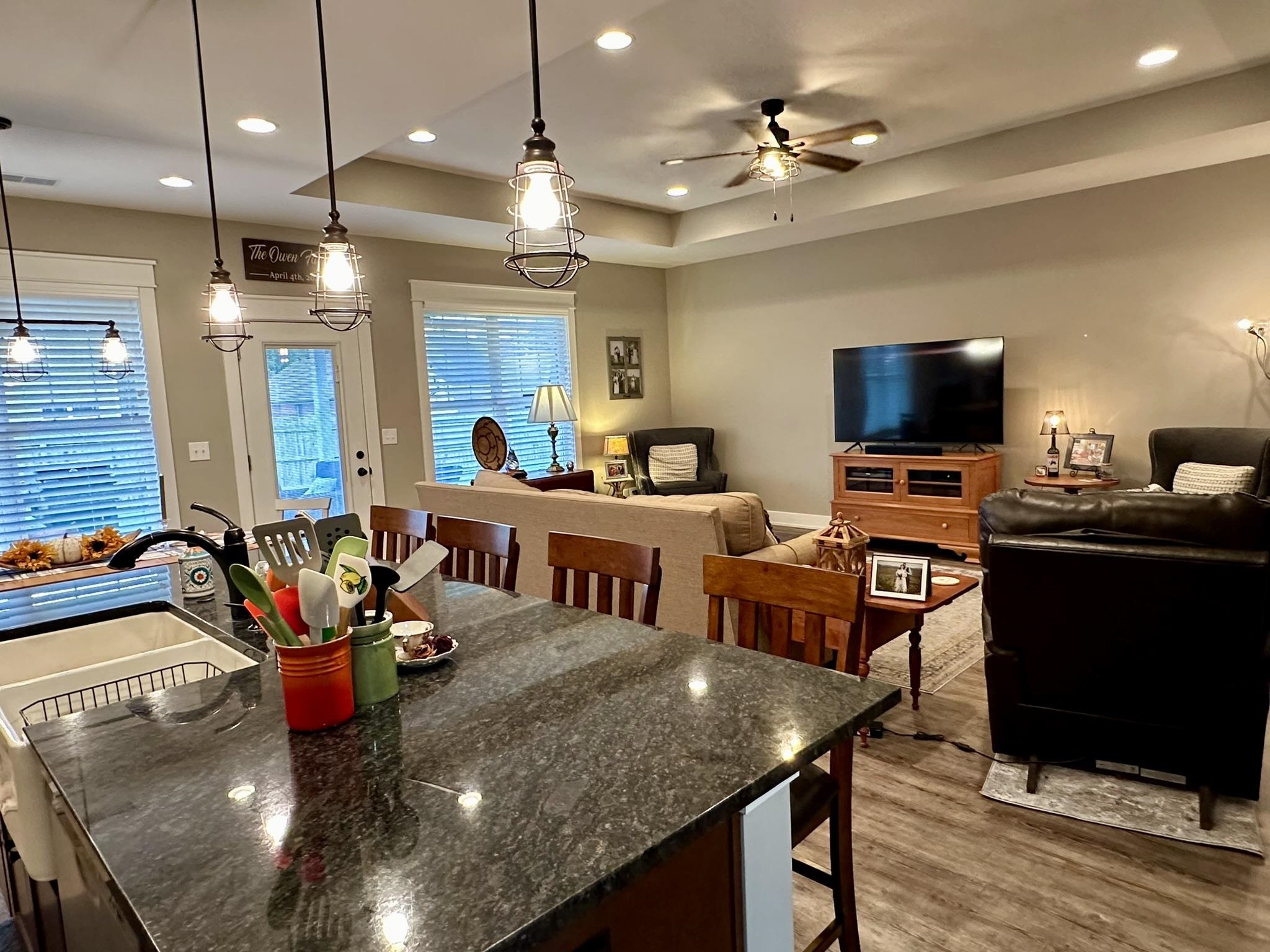 4114 Mayflower Dr, Owensboro, Kentucky 42303, 4 Bedrooms Bedrooms, ,2 BathroomsBathrooms,Single Family Residence,For Sale,Mayflower Dr,90784
