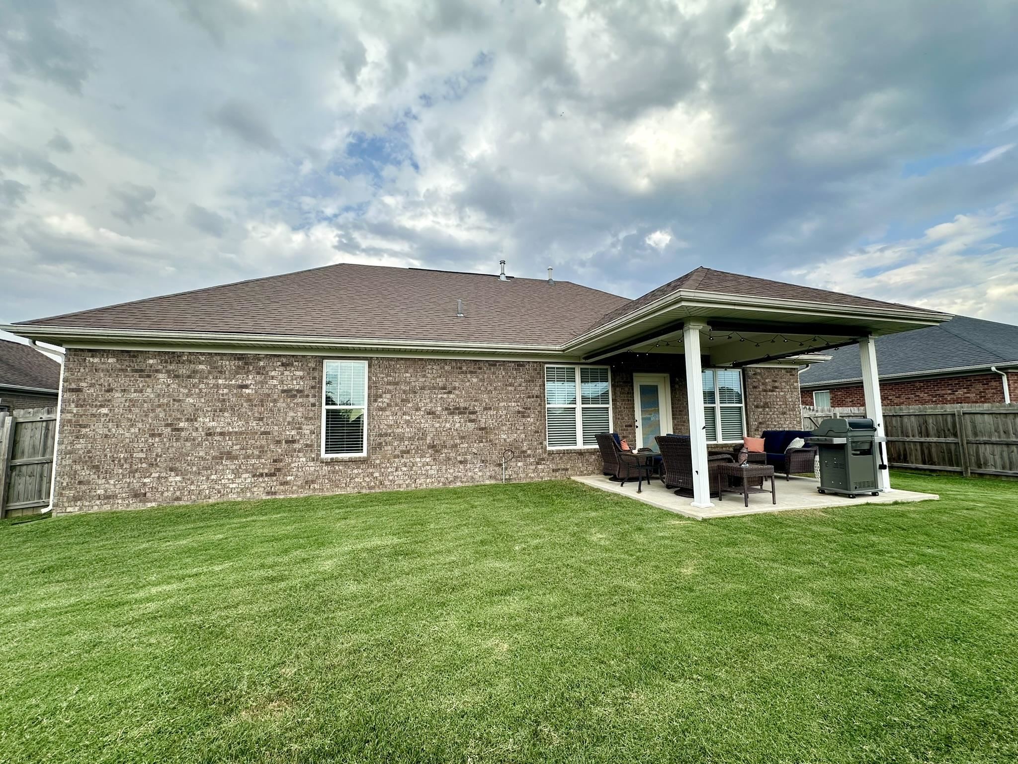 4114 Mayflower Dr, Owensboro, Kentucky 42303, 4 Bedrooms Bedrooms, ,2 BathroomsBathrooms,Single Family Residence,For Sale,Mayflower Dr,90784