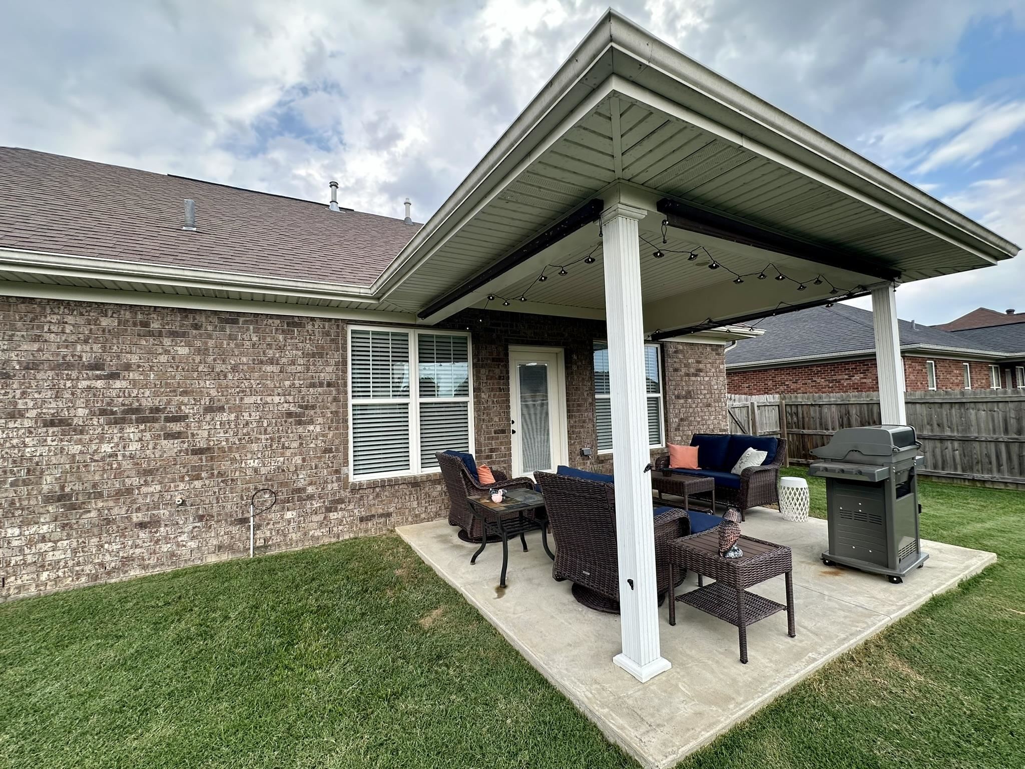 4114 Mayflower Dr, Owensboro, Kentucky 42303, 4 Bedrooms Bedrooms, ,2 BathroomsBathrooms,Single Family Residence,For Sale,Mayflower Dr,90784