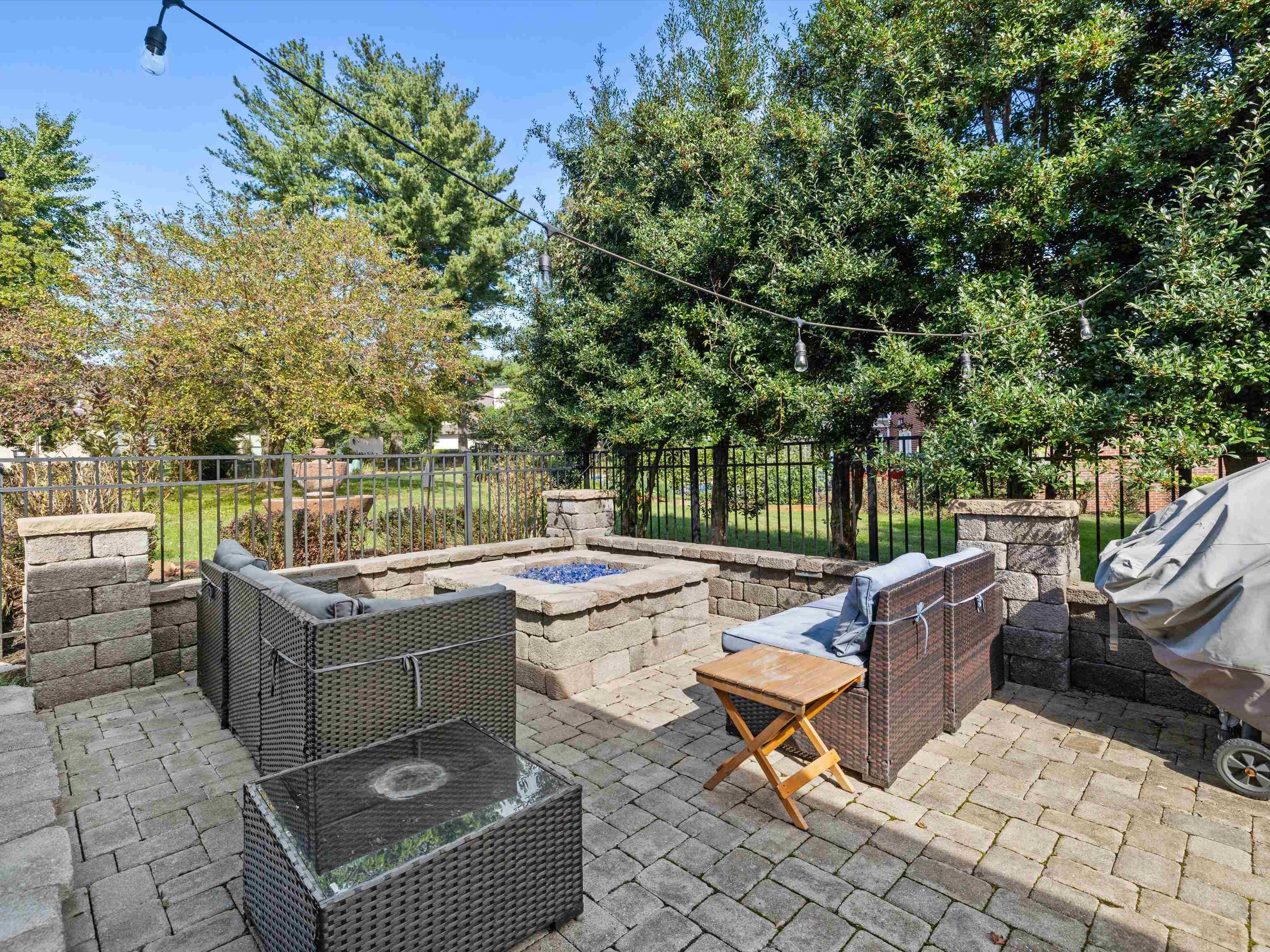4007 Wood Trace, Owensboro, Kentucky 42303, 4 Bedrooms Bedrooms, ,3 BathroomsBathrooms,Single Family Residence,For Sale,Wood Trace,90788