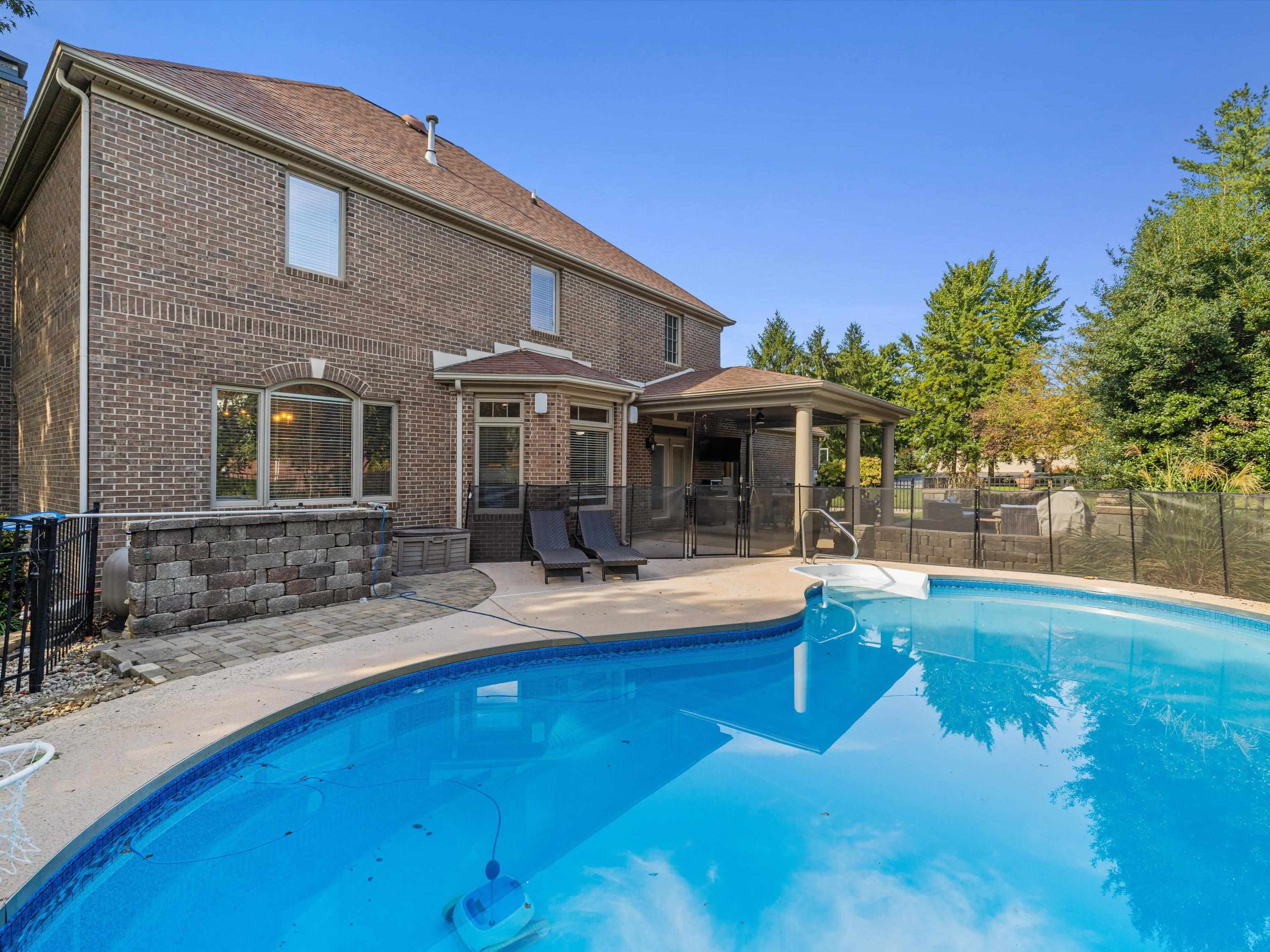 4007 Wood Trace, Owensboro, Kentucky 42303, 4 Bedrooms Bedrooms, ,3 BathroomsBathrooms,Single Family Residence,For Sale,Wood Trace,90788