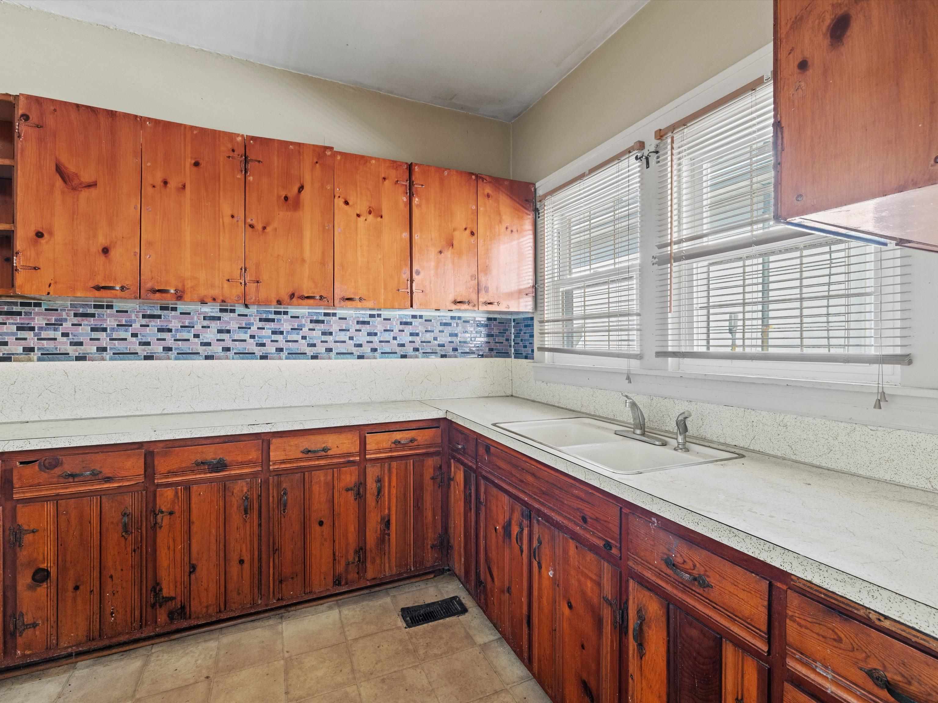 433 21st, Owensboro, Kentucky 42303-7734, 2 Bedrooms Bedrooms, ,1 BathroomBathrooms,Single Family Residence,For Sale,21st,90791