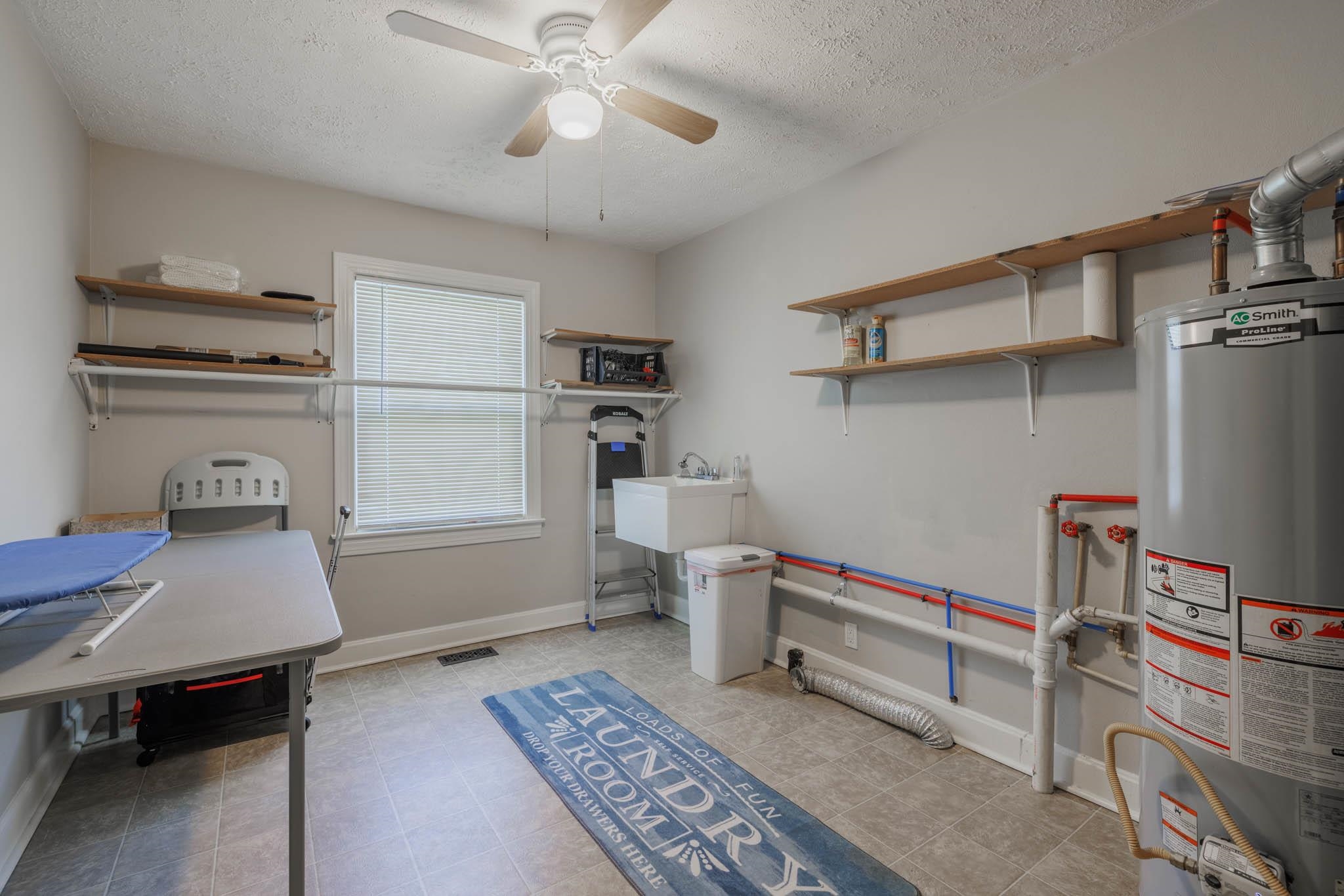 1901 Cherokee Dr, Owensboro, Kentucky 42301-4406, 2 Bedrooms Bedrooms, ,1 BathroomBathrooms,Single Family Residence,For Sale,Cherokee Dr,90792