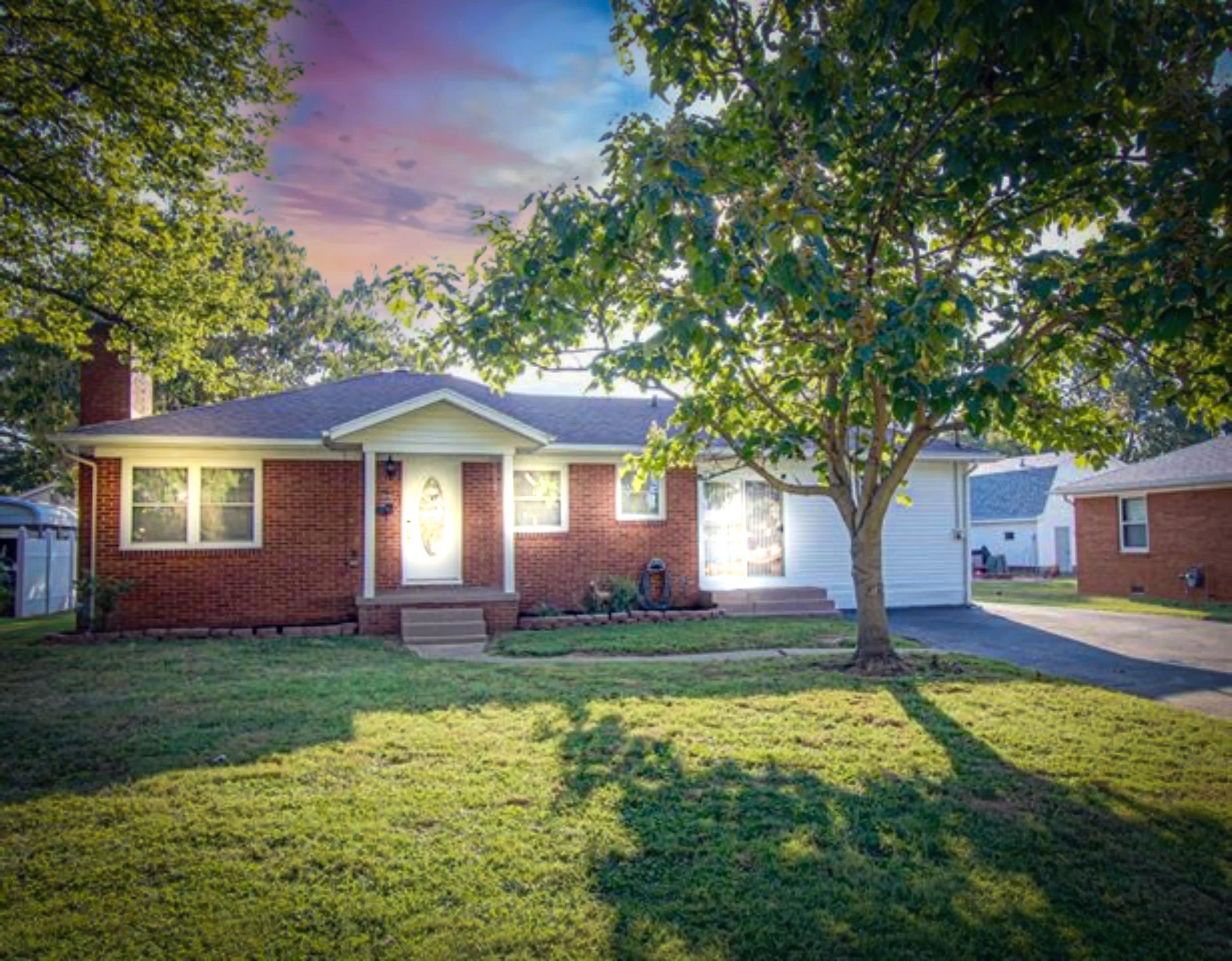 316 Coast Guard Lane, Owensboro, Kentucky 42303, 3 Bedrooms Bedrooms, ,2 BathroomsBathrooms,Single Family Residence,For Sale,Coast Guard Lane,90793