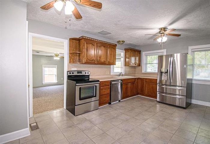316 Coast Guard Lane, Owensboro, Kentucky 42303, 3 Bedrooms Bedrooms, ,2 BathroomsBathrooms,Single Family Residence,For Sale,Coast Guard Lane,90793