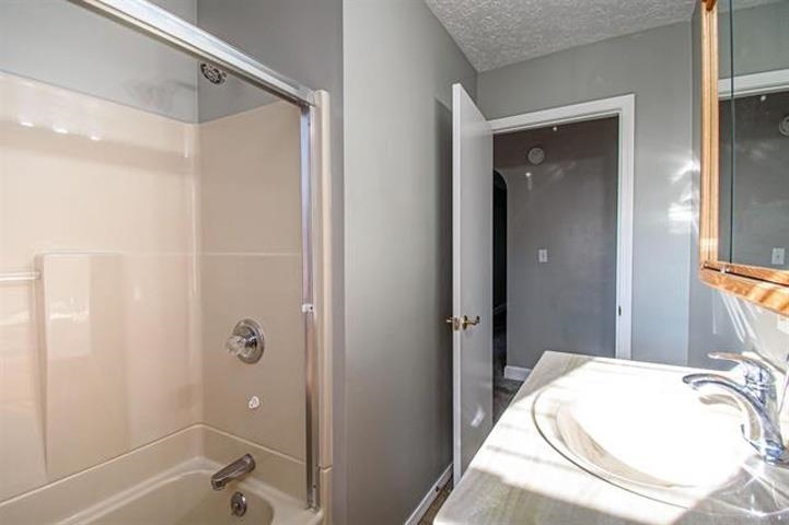 316 Coast Guard Lane, Owensboro, Kentucky 42303, 3 Bedrooms Bedrooms, ,2 BathroomsBathrooms,Single Family Residence,For Sale,Coast Guard Lane,90793