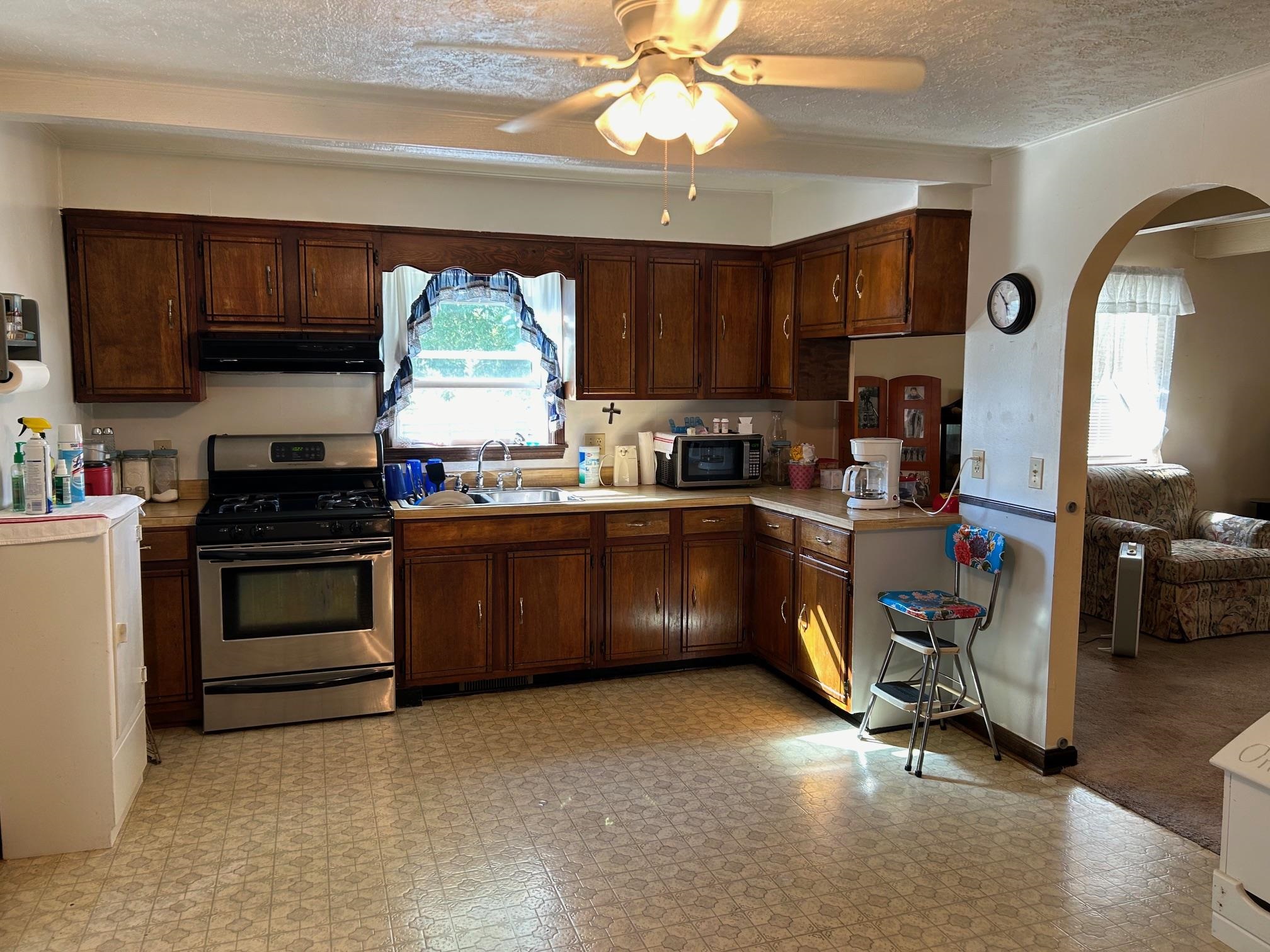 8555 Hwy 81, Owensboro, Kentucky 42301, 2 Bedrooms Bedrooms, ,1 BathroomBathrooms,Single Family Residence,For Sale,Hwy 81,90795