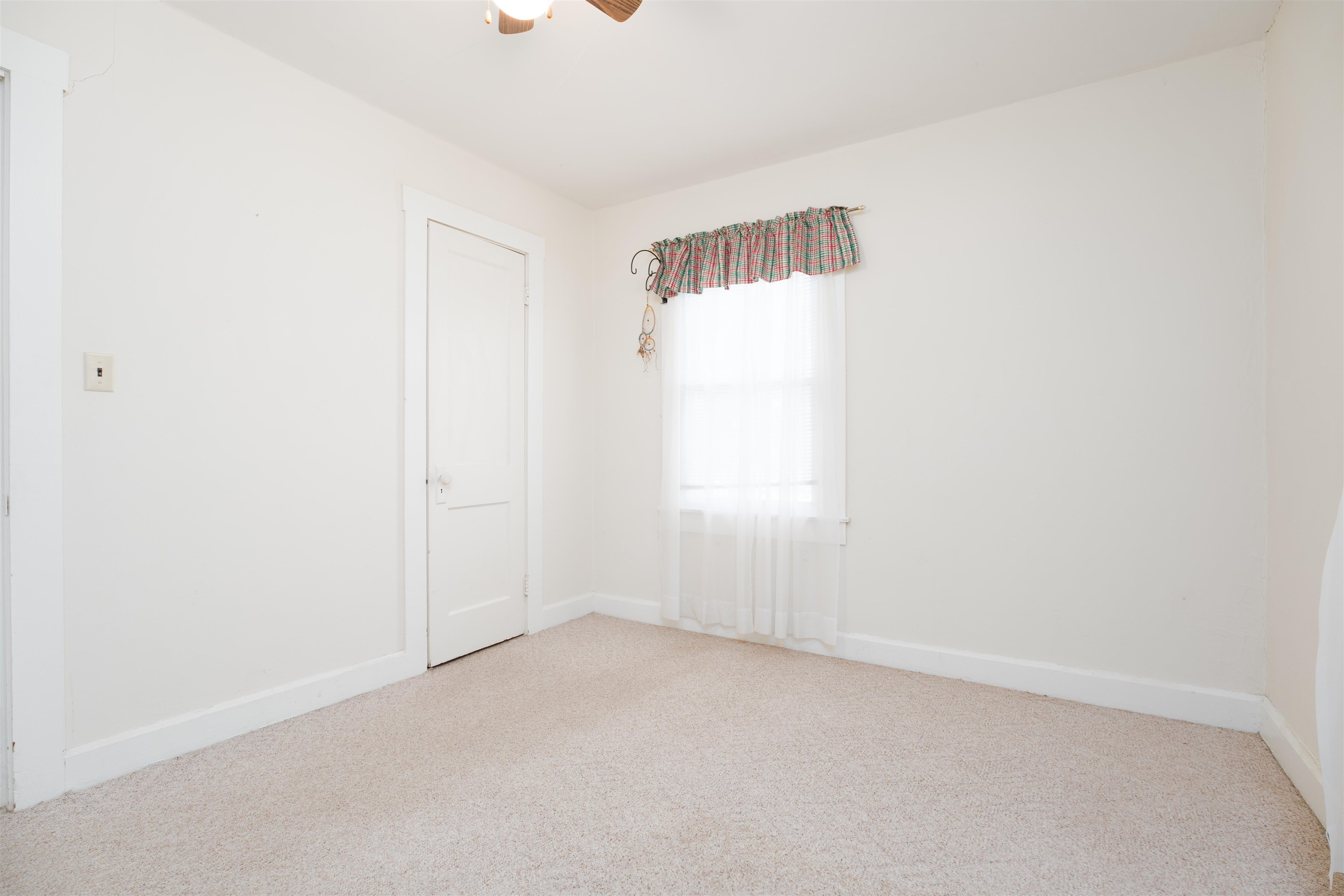 826 21St Street, Owensboro, Kentucky 42303, 2 Bedrooms Bedrooms, ,1 BathroomBathrooms,Single Family Residence,For Sale,21St Street,90796