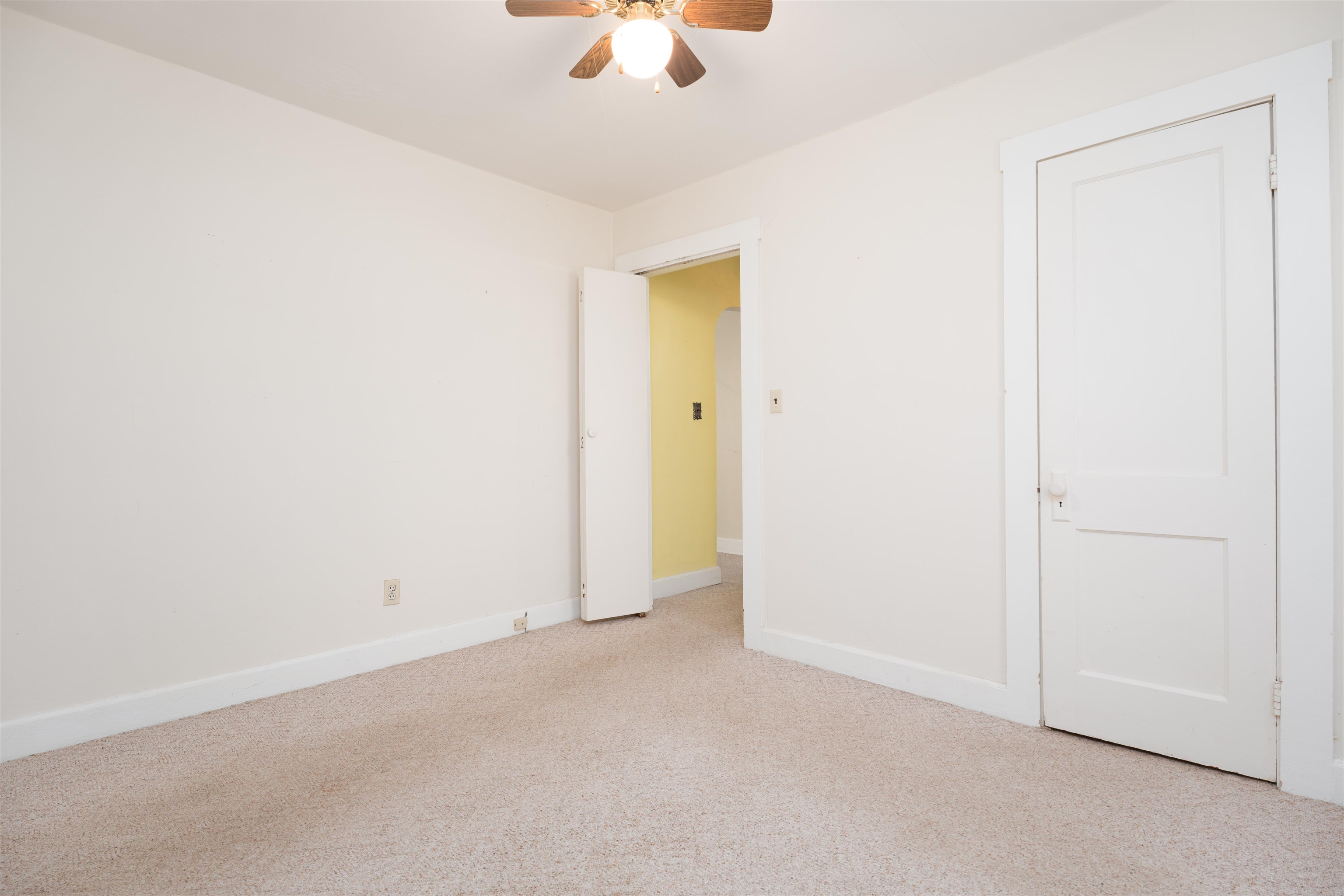 826 21St Street, Owensboro, Kentucky 42303, 2 Bedrooms Bedrooms, ,1 BathroomBathrooms,Single Family Residence,For Sale,21St Street,90796
