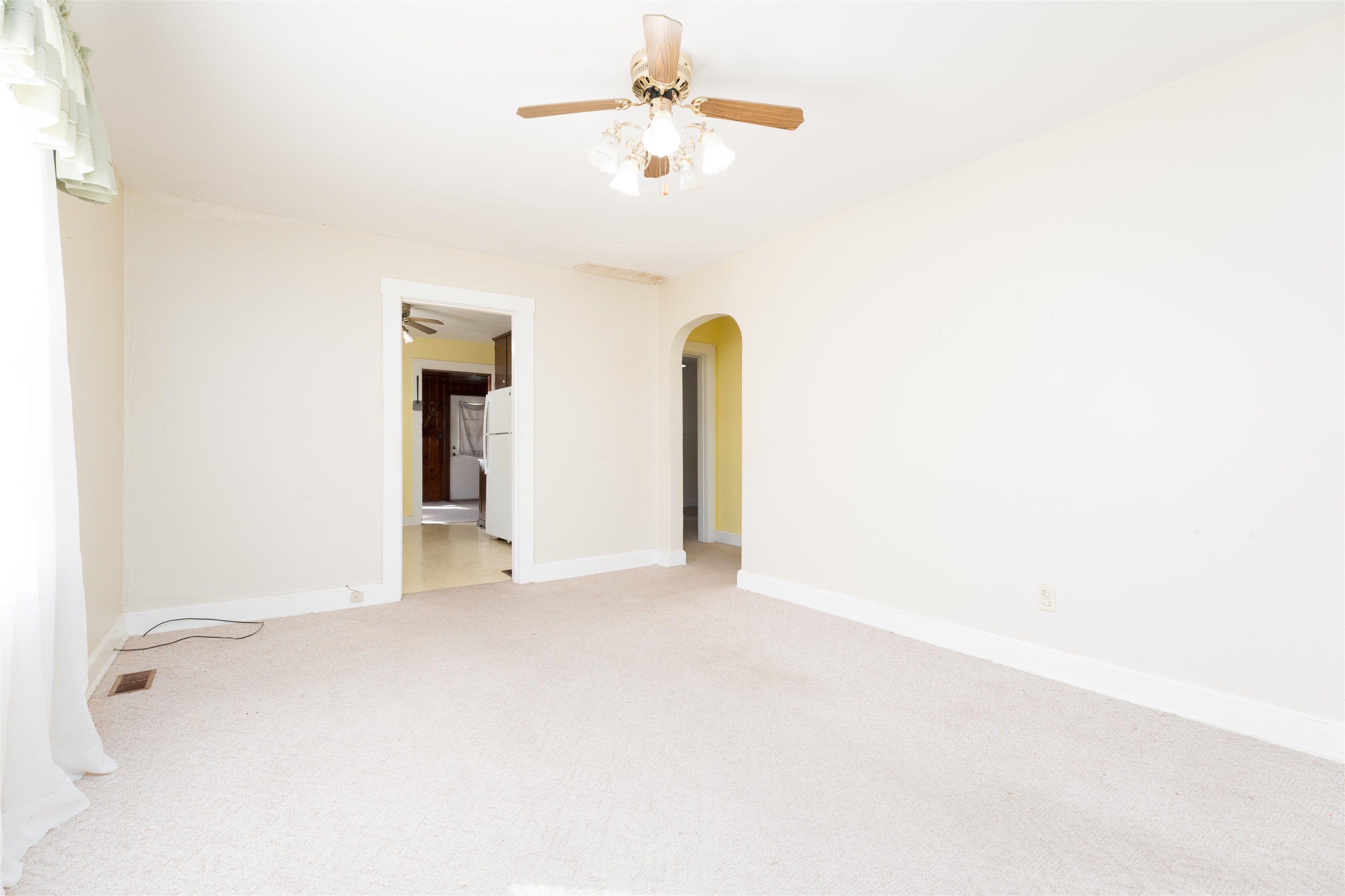 826 21St Street, Owensboro, Kentucky 42303, 2 Bedrooms Bedrooms, ,1 BathroomBathrooms,Single Family Residence,For Sale,21St Street,90796